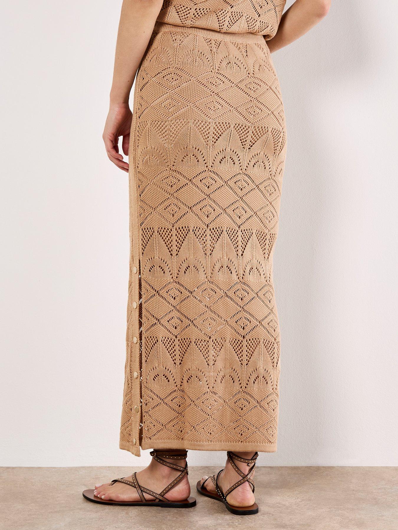 apricot-mixed-pointelle-knit-maxi-skirt-creamstillFront