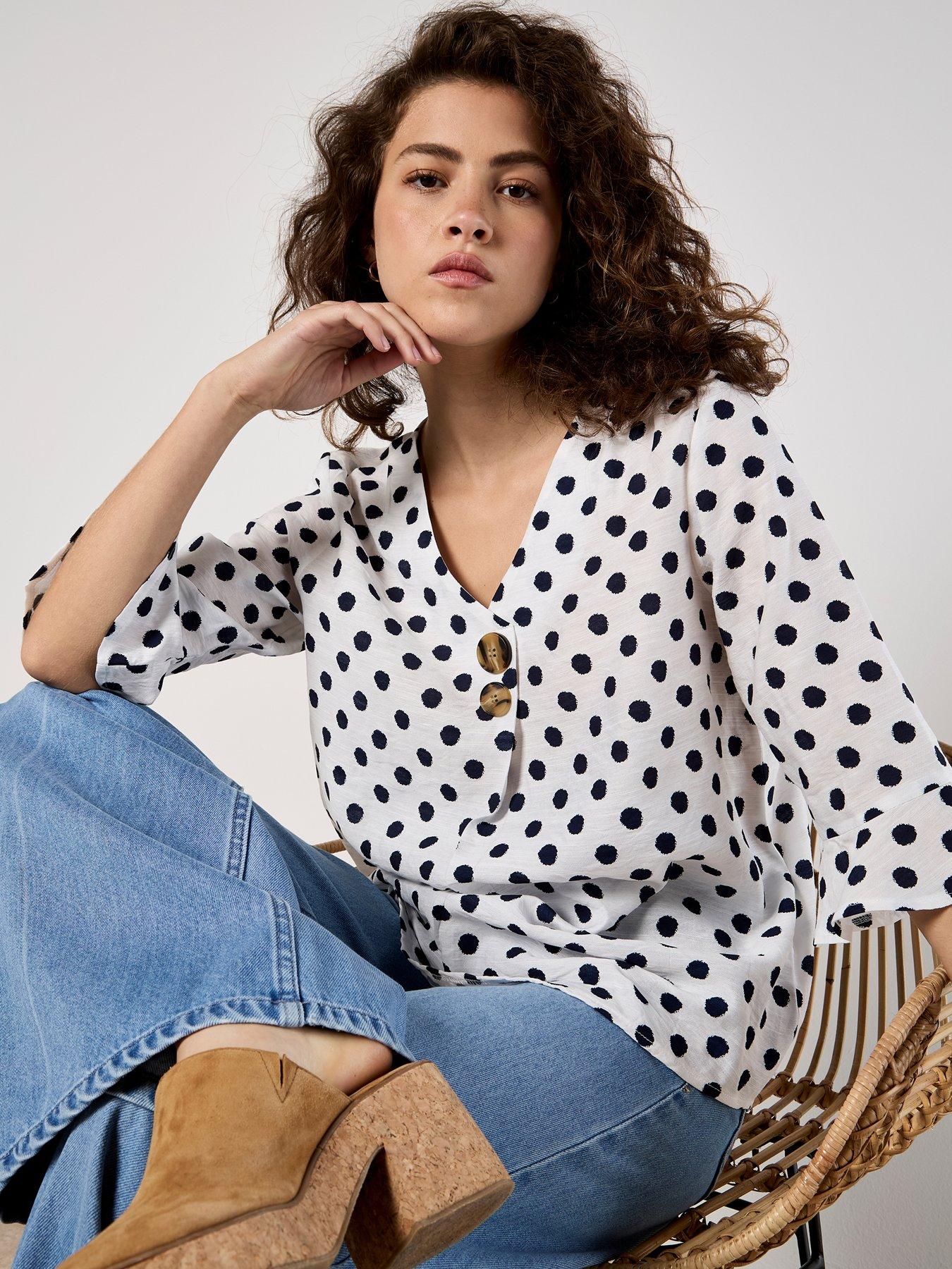 apricot-apricot-spaced-polkadot-2btn-bell-sl-topdetail
