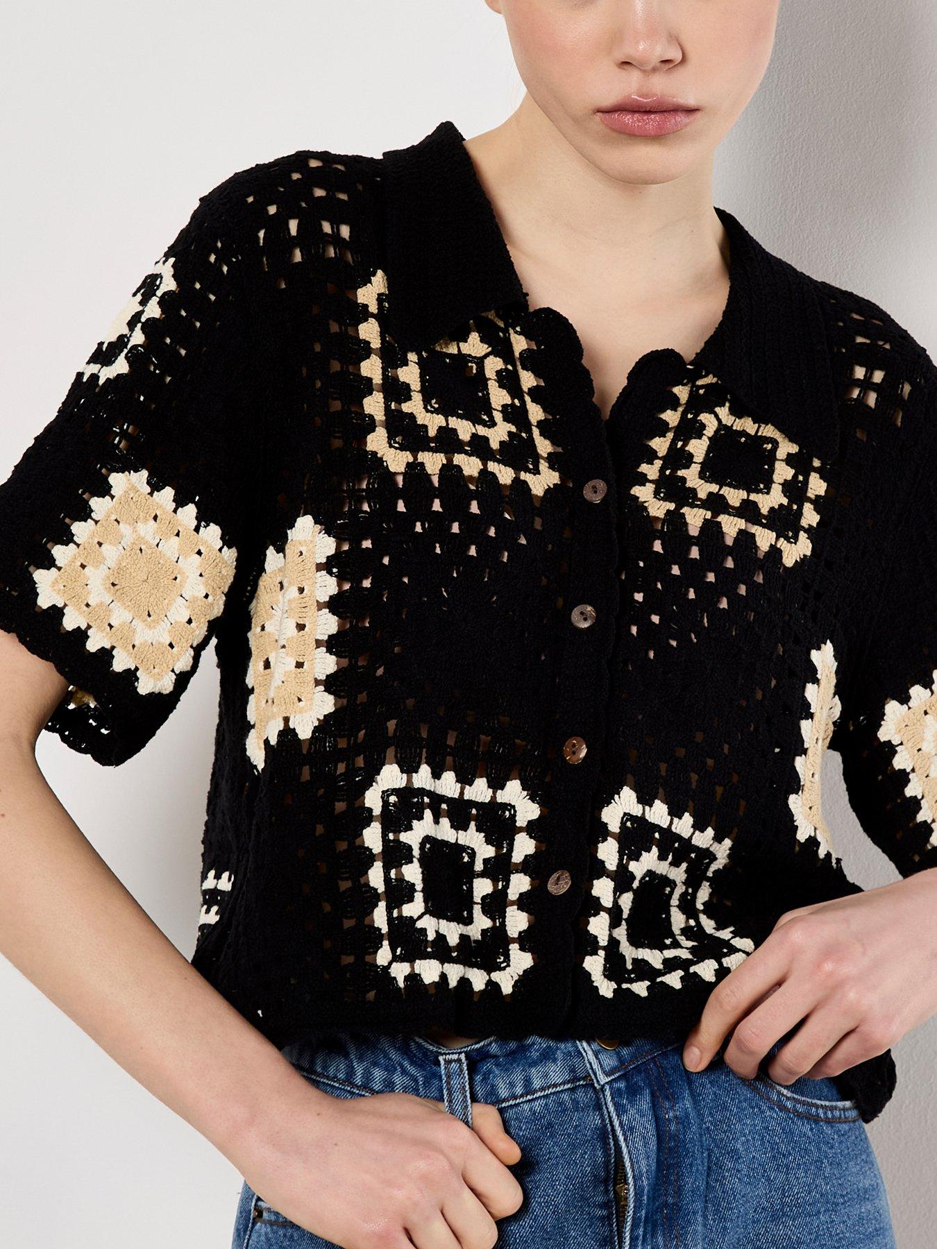 apricot-tonal-granny-square-collar-topoutfit