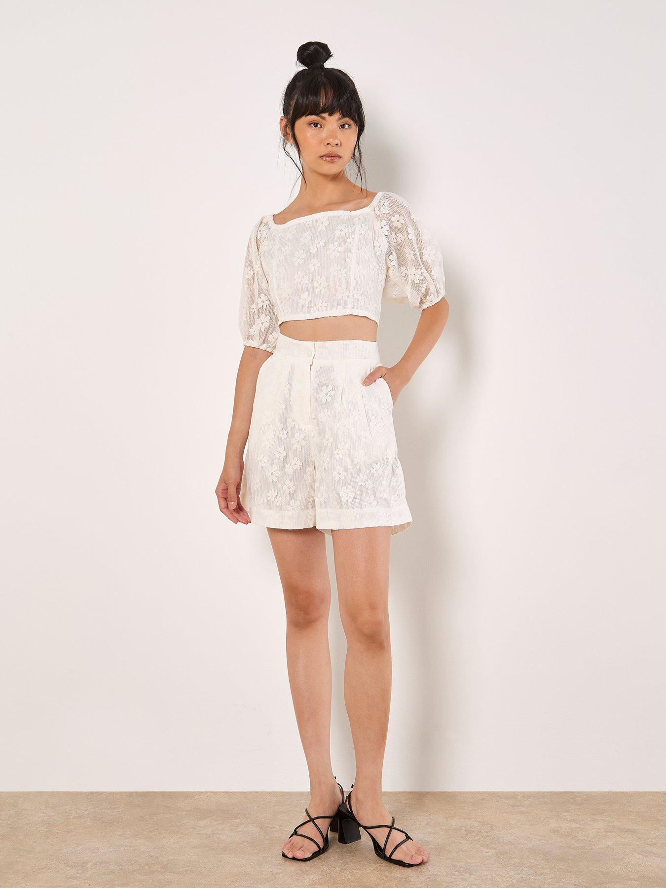 apricot-apricot-daisy-mesh-cropped-topback