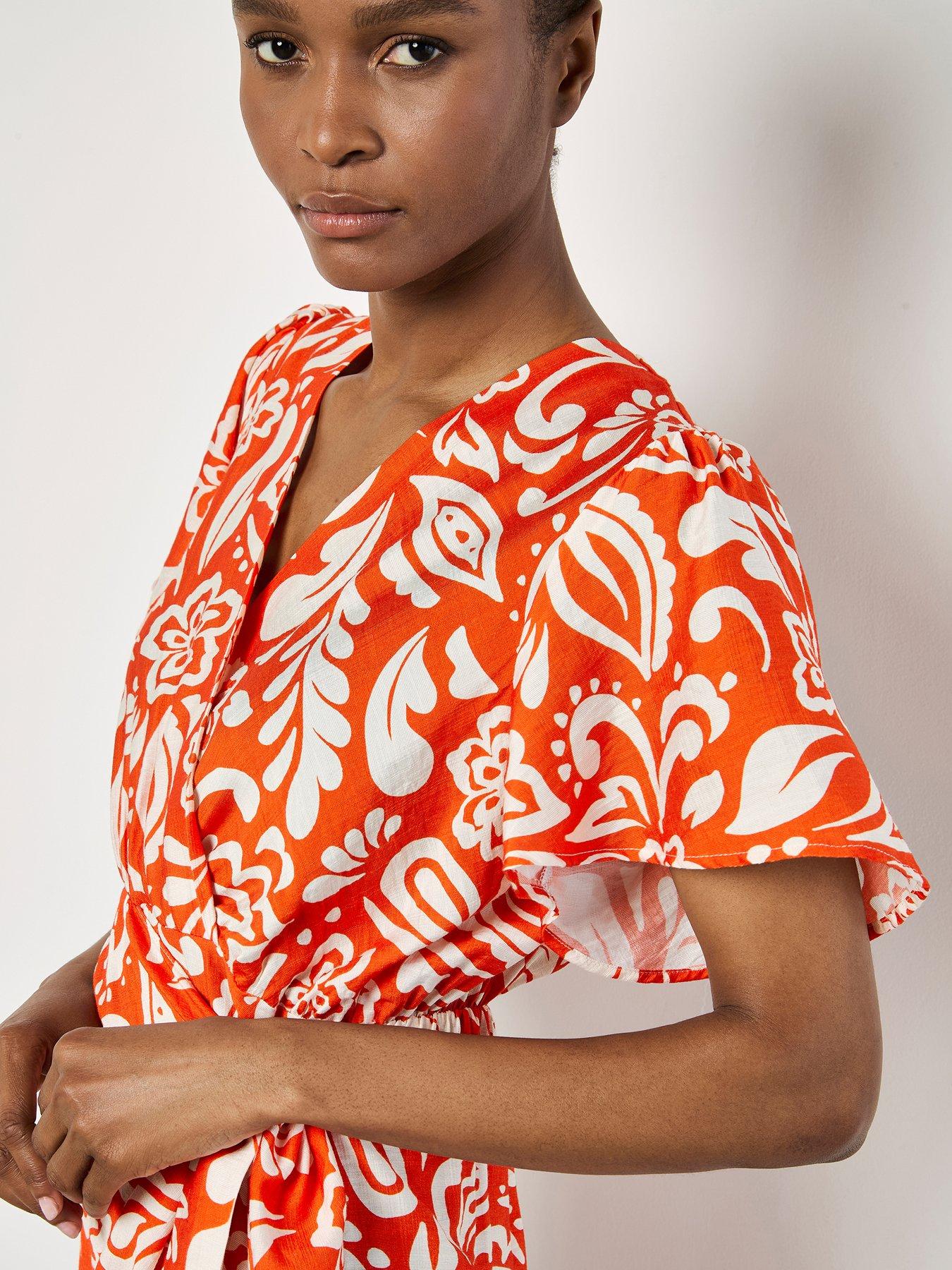 apricot-apricot-bold-mono-paisley-wrap-dressoutfit