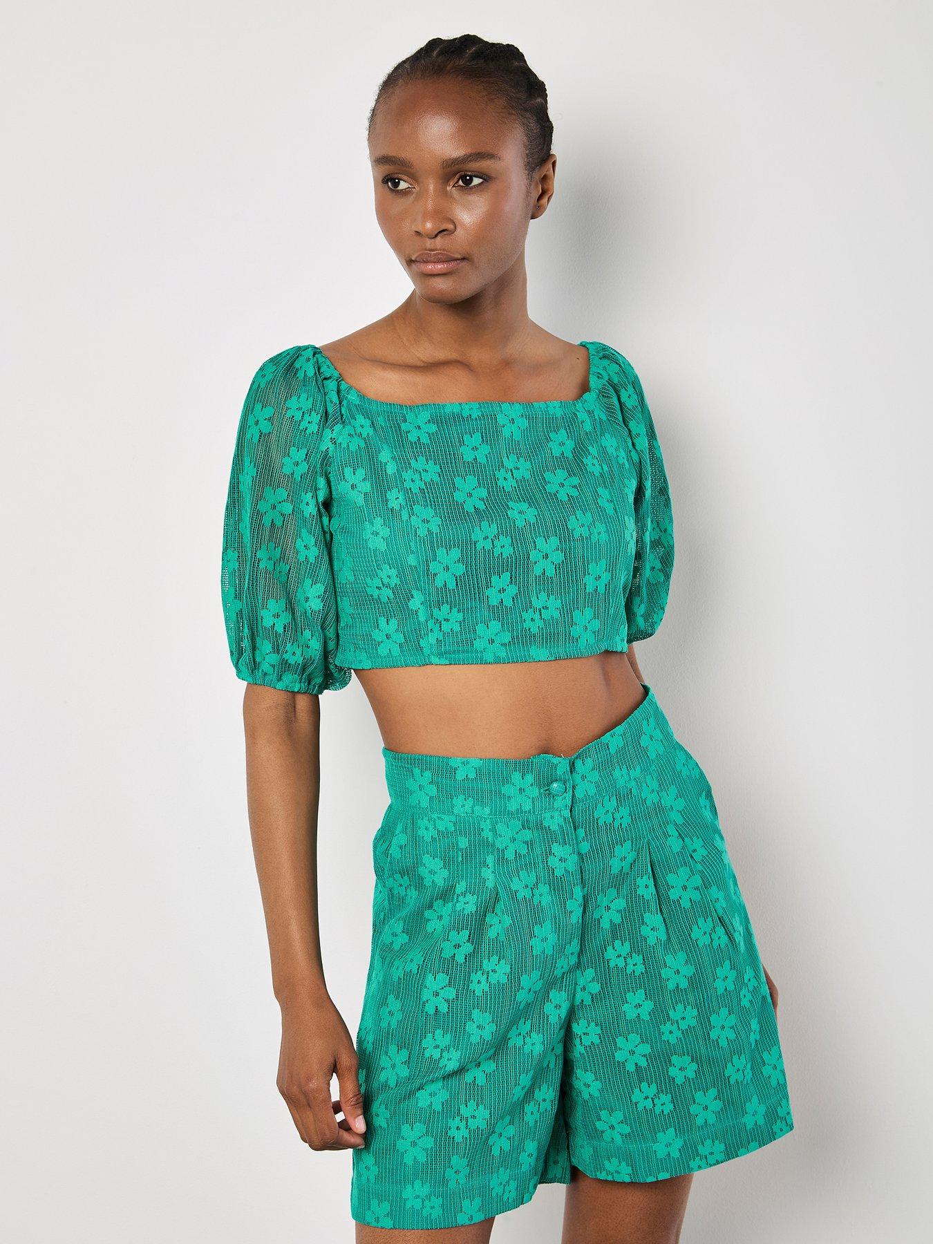 Image 3 of 4 of Apricot Apricot Daisy Mesh Shorts