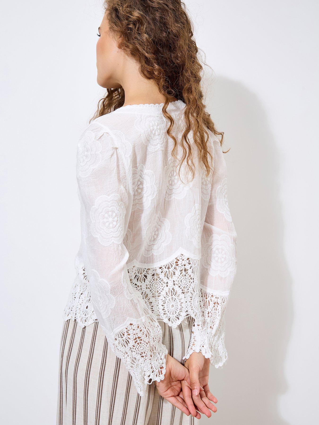 apricot-embroidered-daisies-lace-hem-top-whitestillFront
