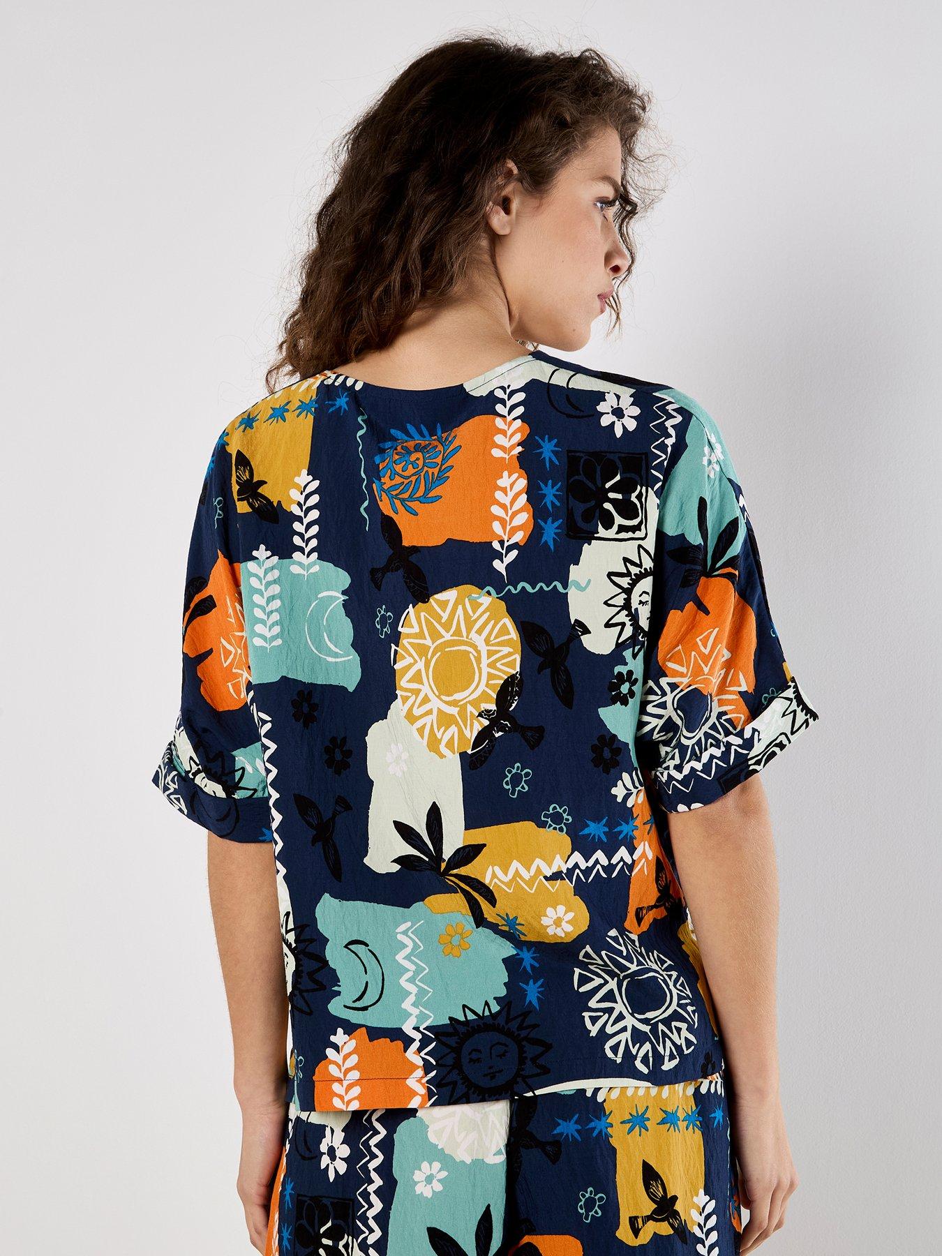 Image 2 of 5 of Apricot Apricot Sun &amp; Colour Print - V-nk Top