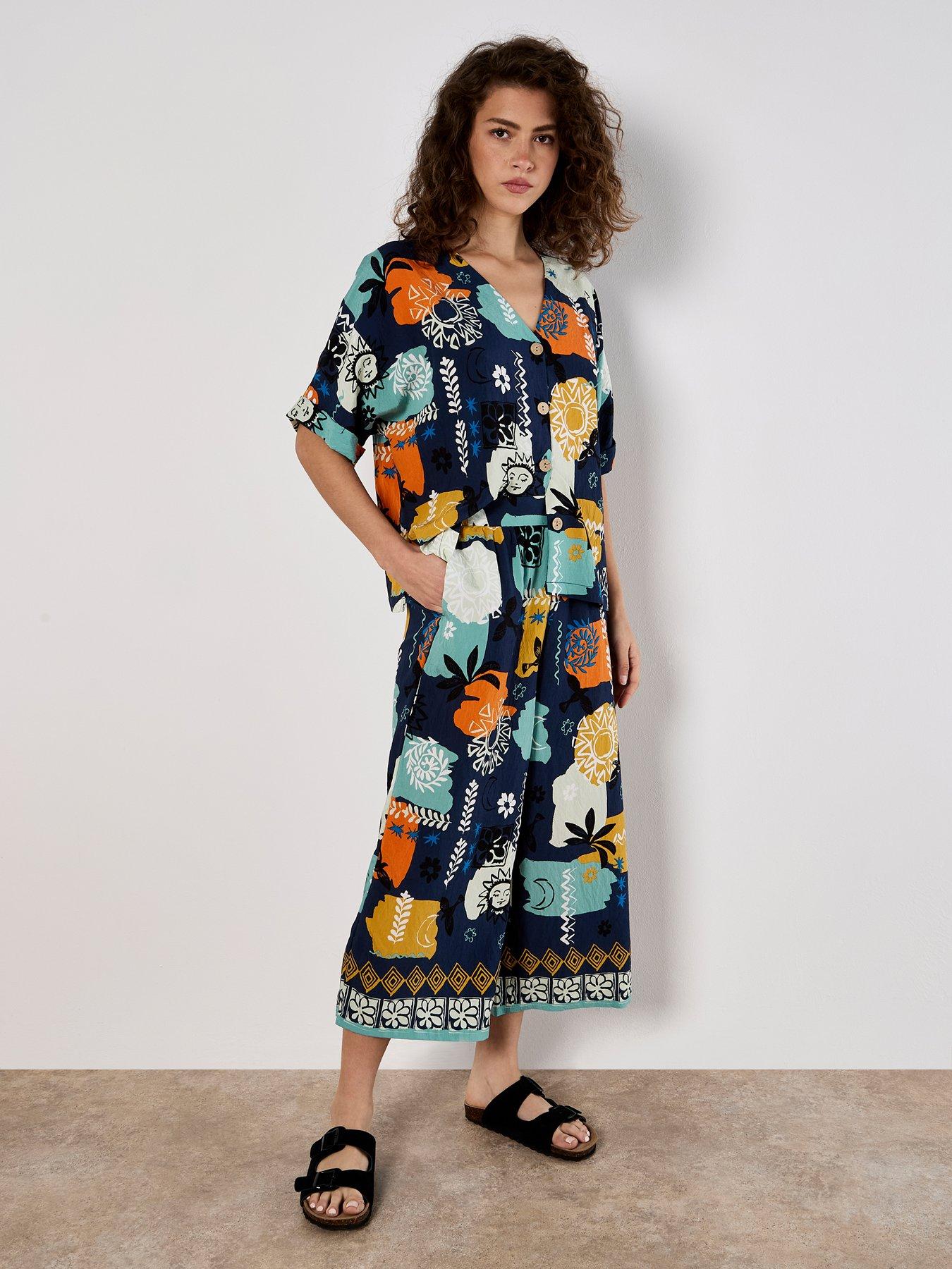 Image 3 of 5 of Apricot Apricot Sun &amp; Colour Print - V-nk Top