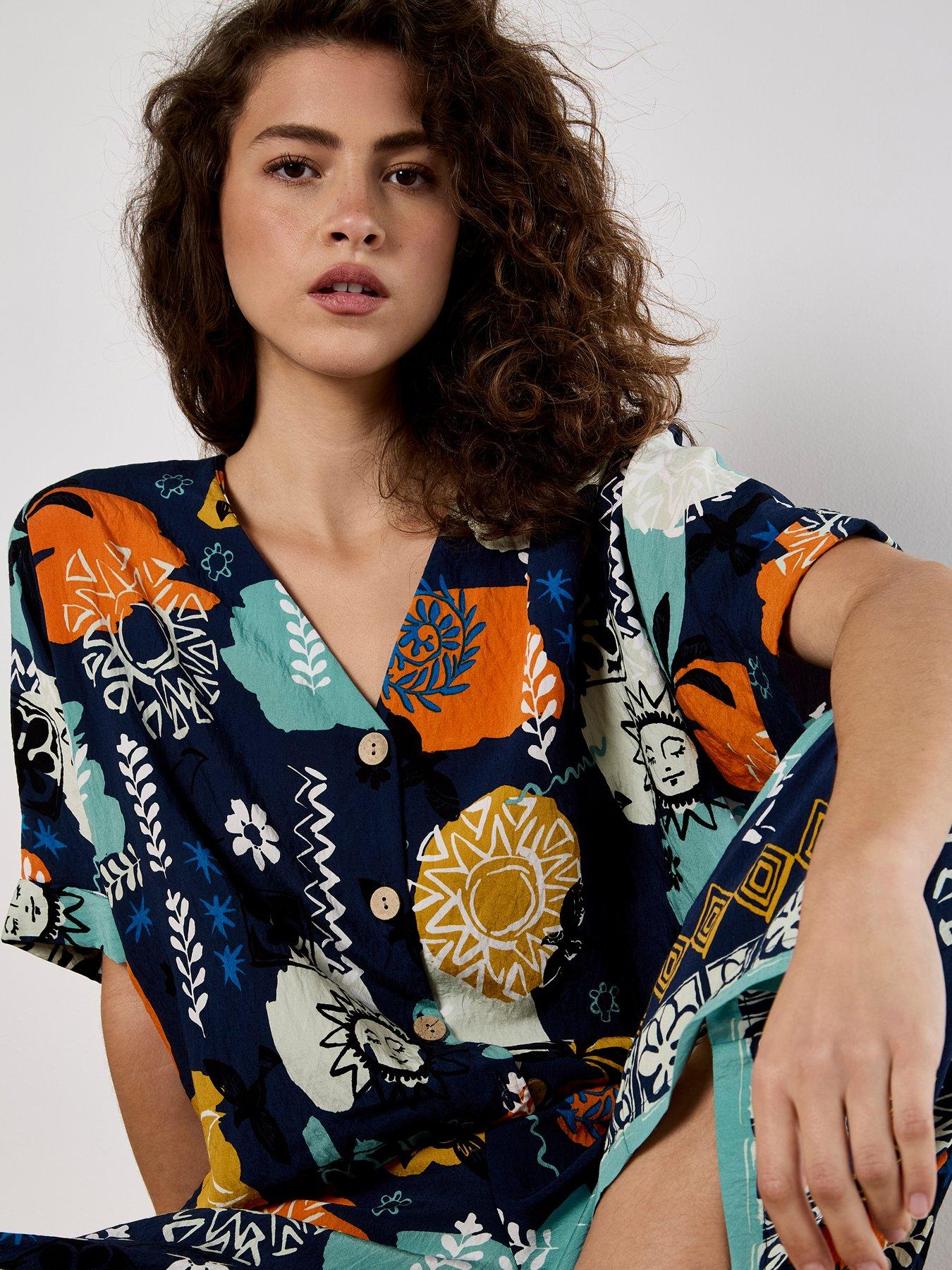 Image 4 of 5 of Apricot Apricot Sun &amp; Colour Print - V-nk Top