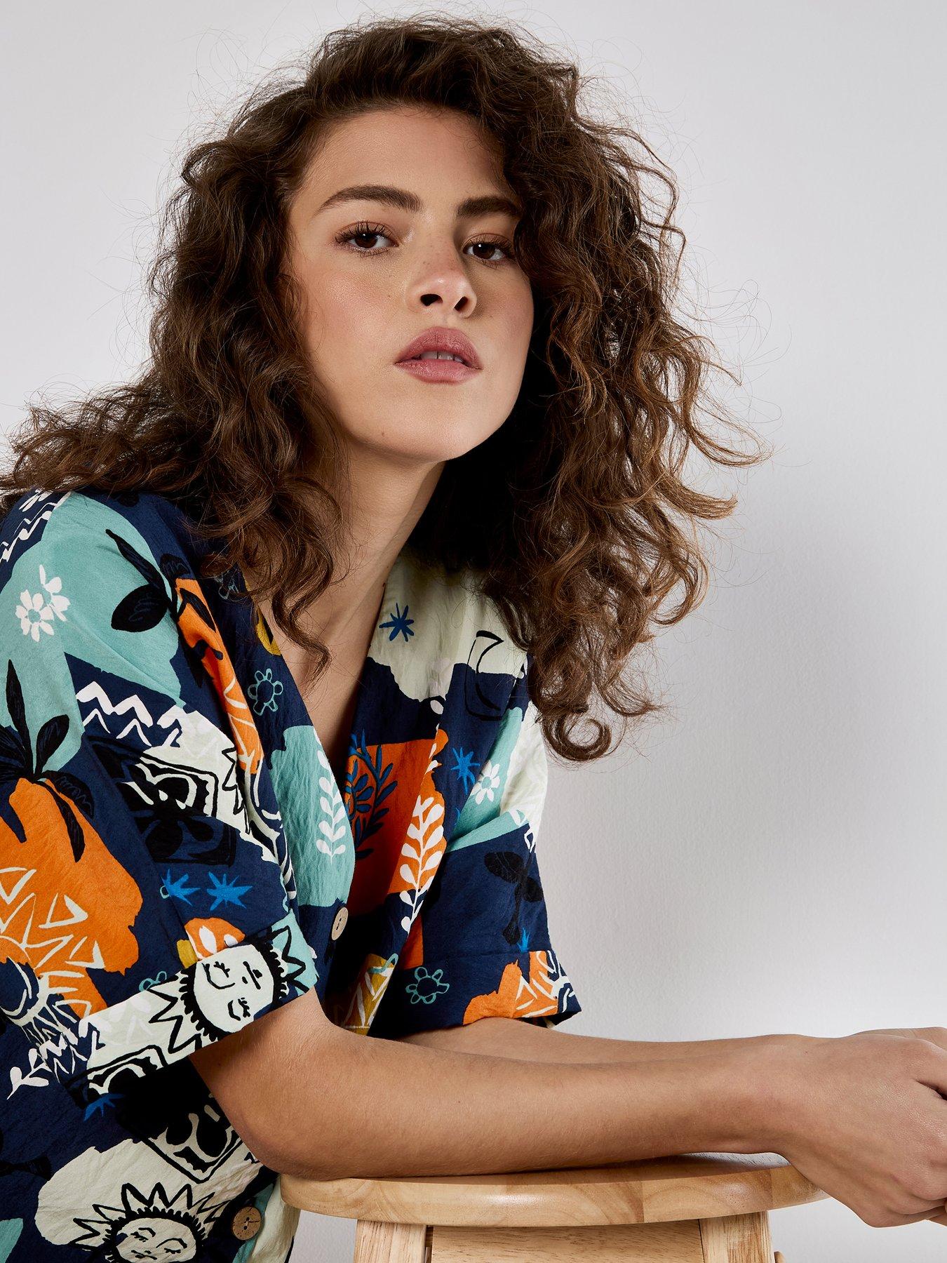 Image 5 of 5 of Apricot Apricot Sun &amp; Colour Print - V-nk Top