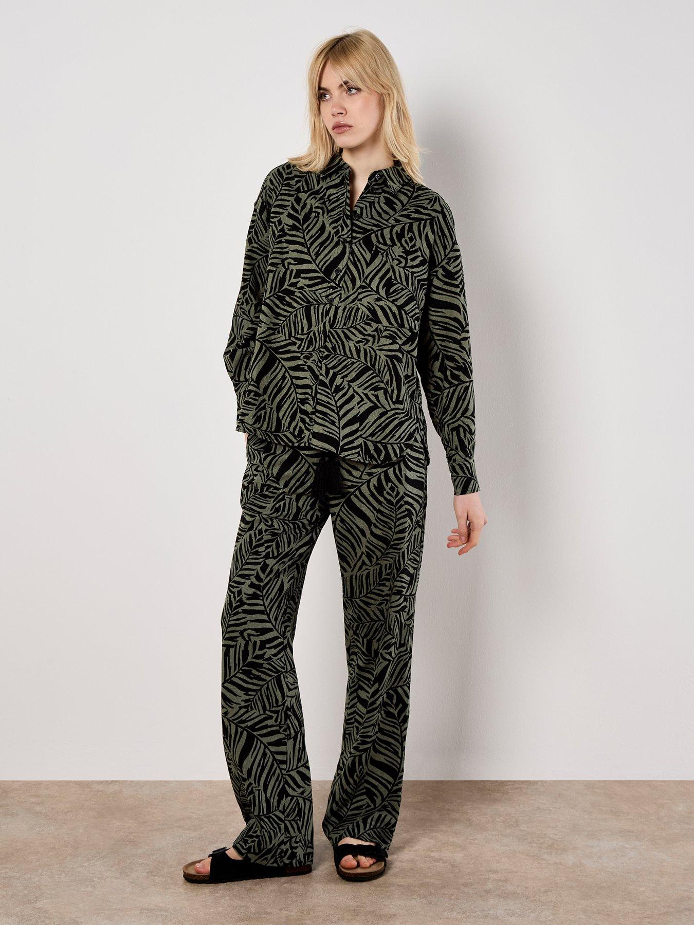 apricot-bold-leaf-abstract-shirtback