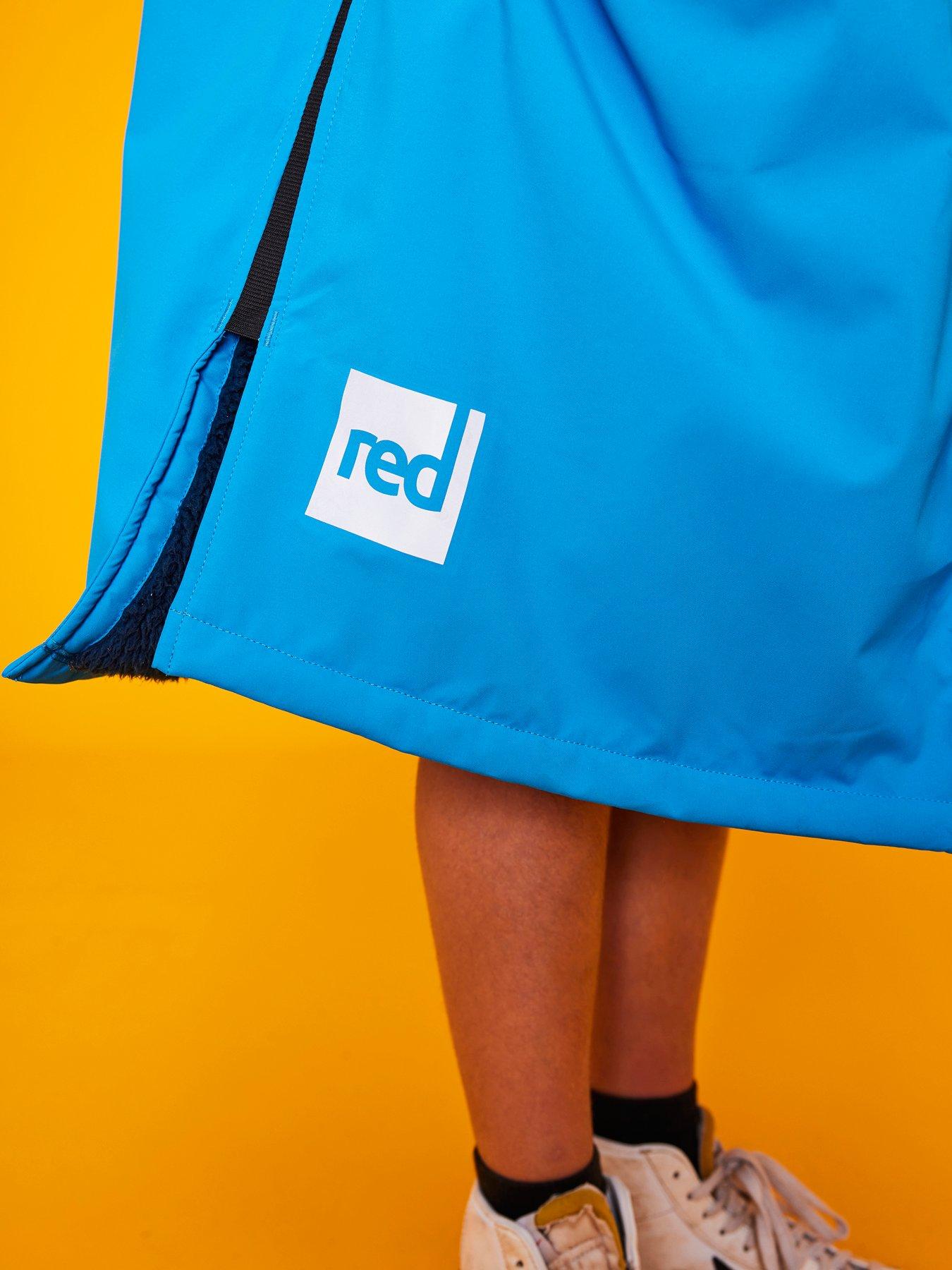 red-equipment-kids-pro-waterproof-changing-robe-bluedetail