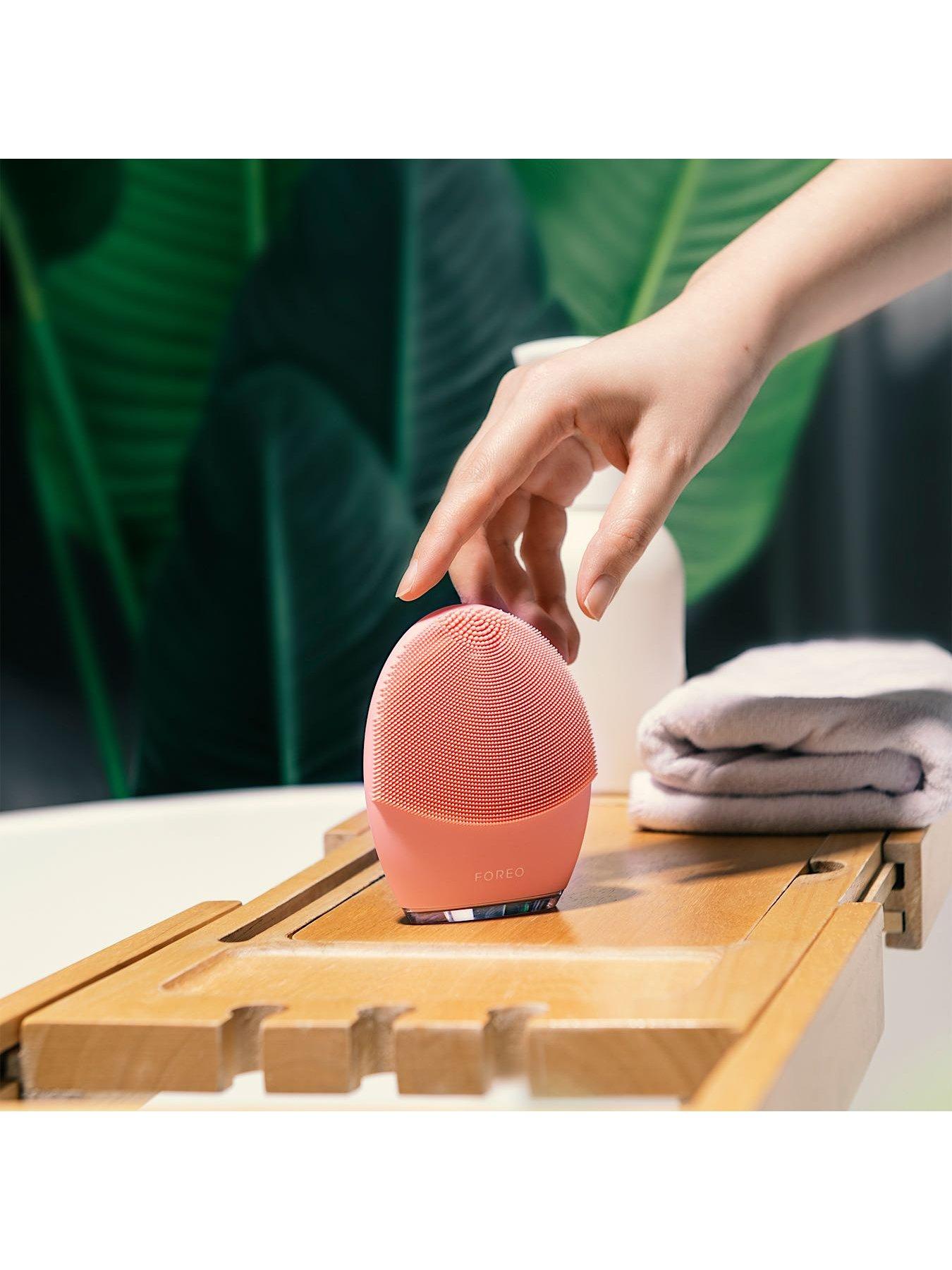 Image 5 of 5 of FOREO Luna 4 Balanced Skin