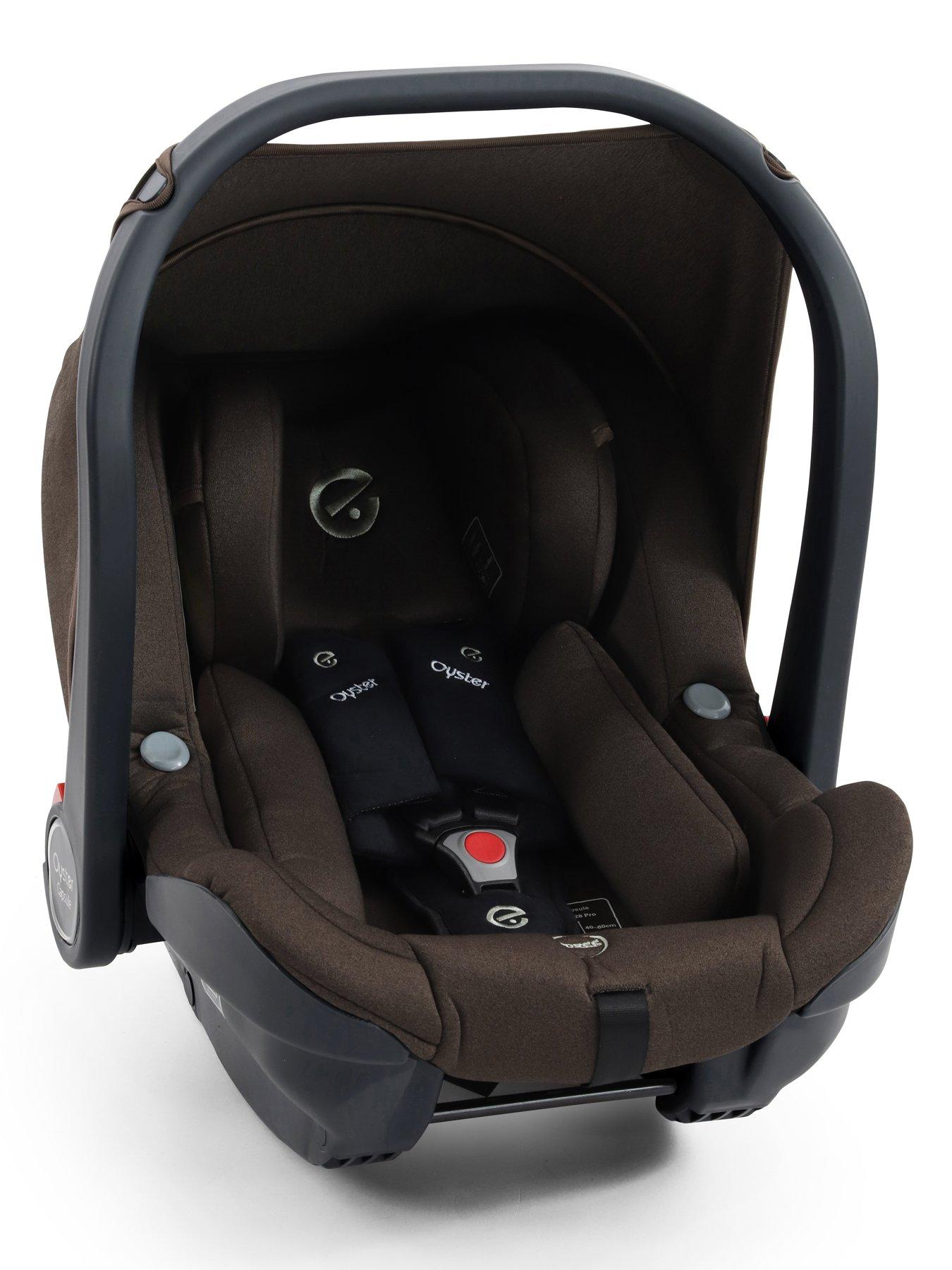Image 4 of 6 of Oyster Oyster 4 Luxury Pushchair Bundle - Chocolate Velvet