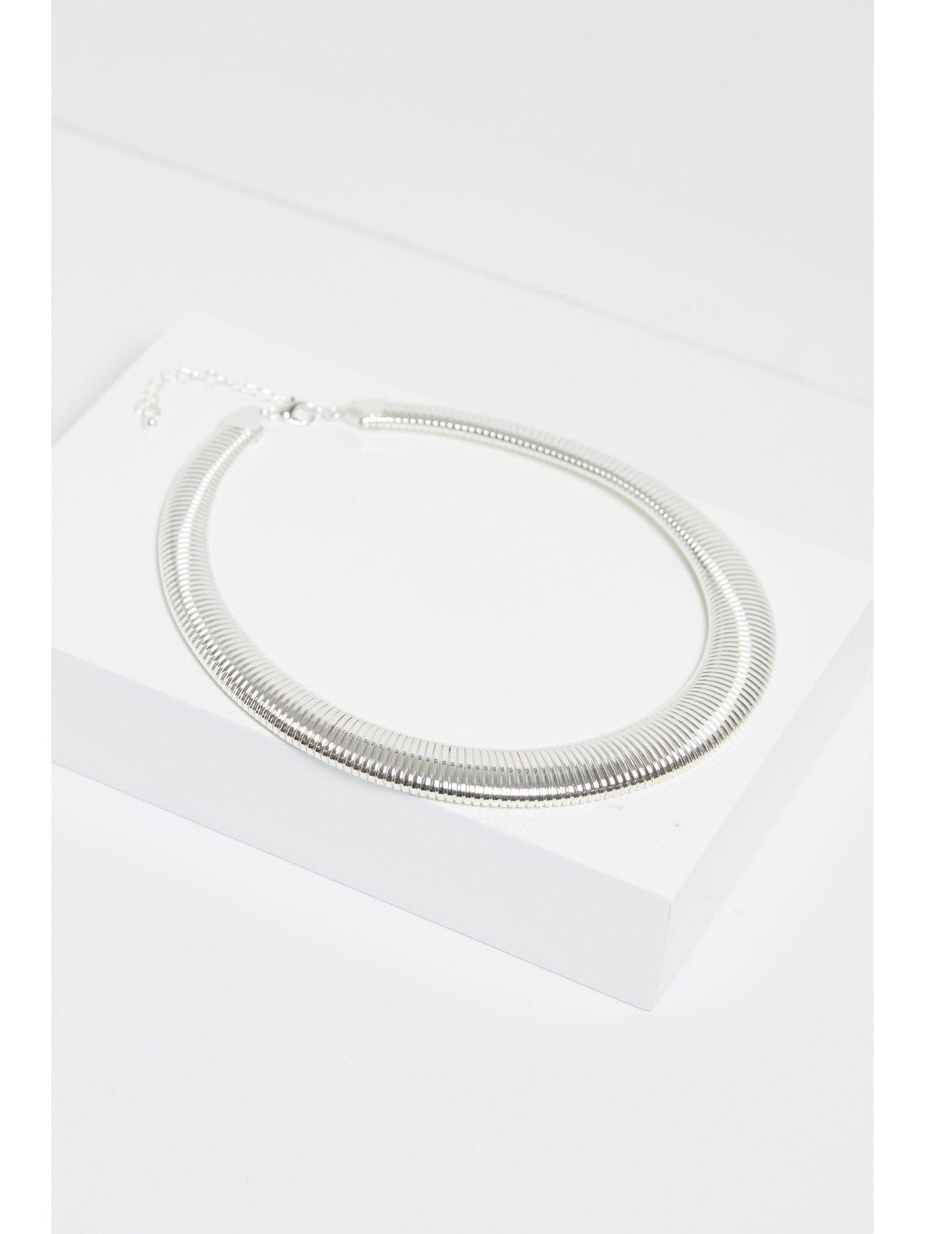 jon-richard-jon-richard-silver-plated-statement-omega-necklaceoutfit
