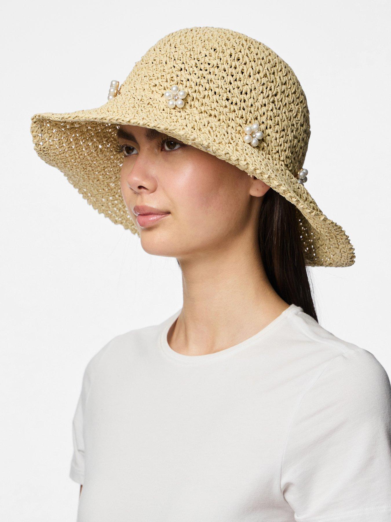 Image 2 of 2 of PIECES Sasha Bucket Hat Box - Beige