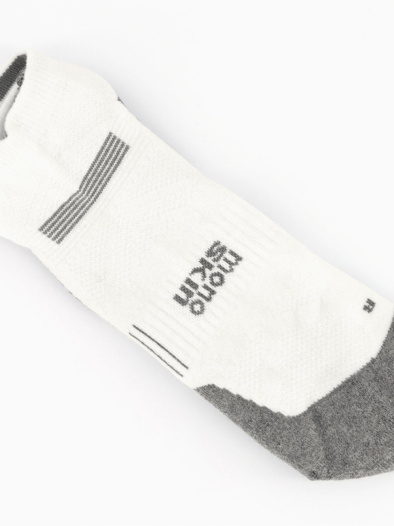 hilly-running-medium-supreme-quarter-socks-whiteback