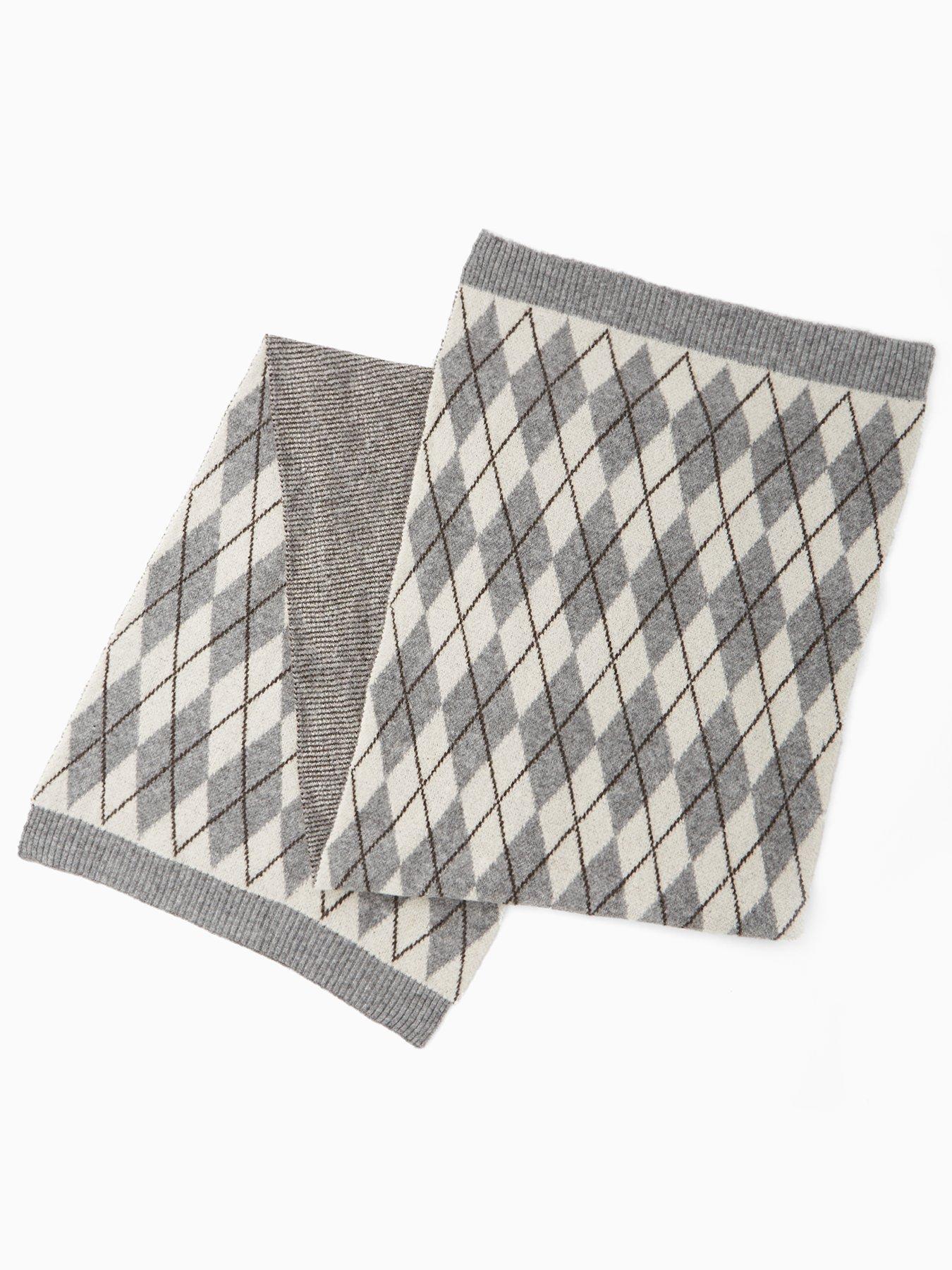 the-very-collection-knitted-argyle-scarf-with-wool-greyback