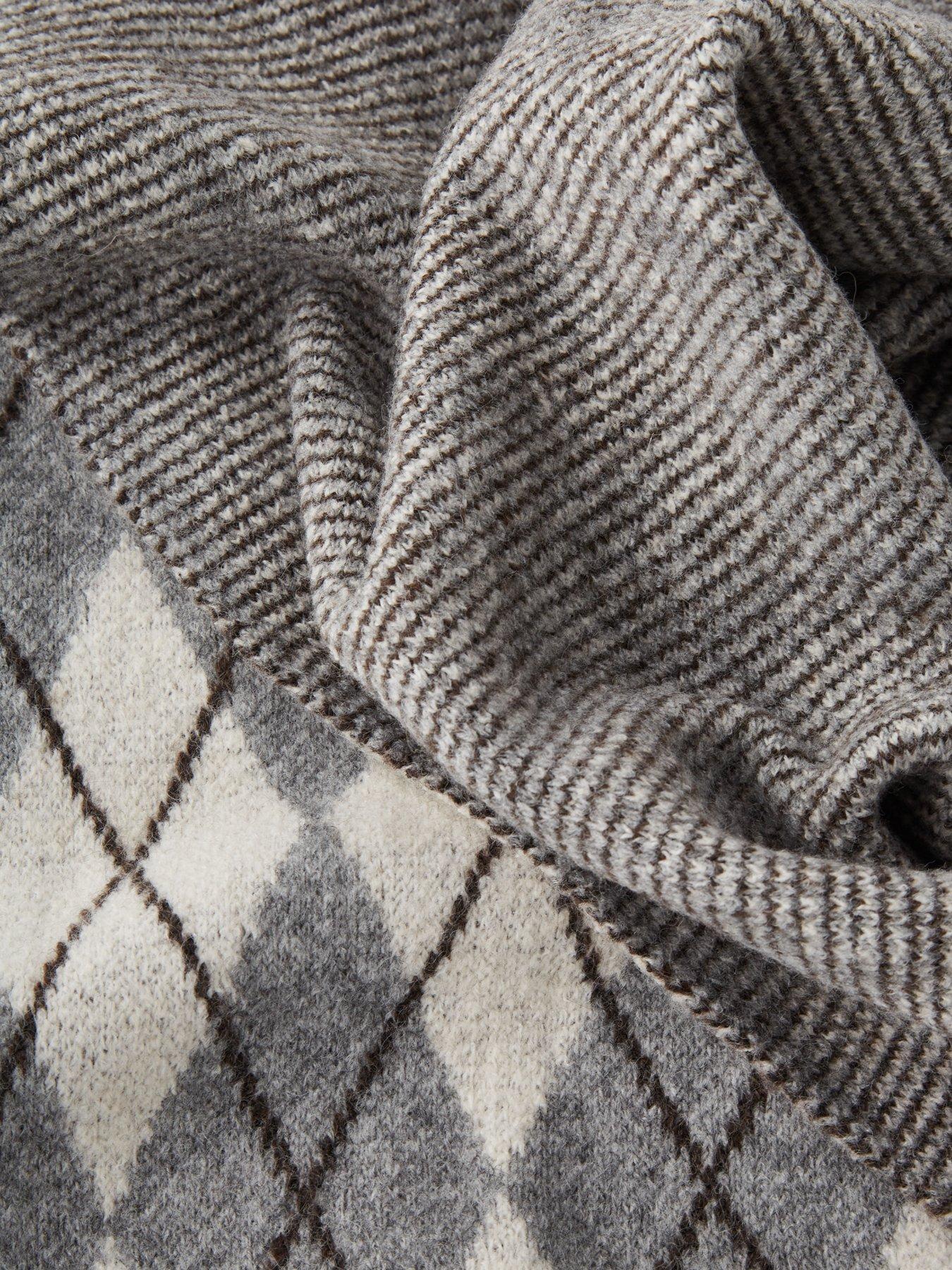 the-very-collection-knitted-argyle-scarf-with-wool-greydetail
