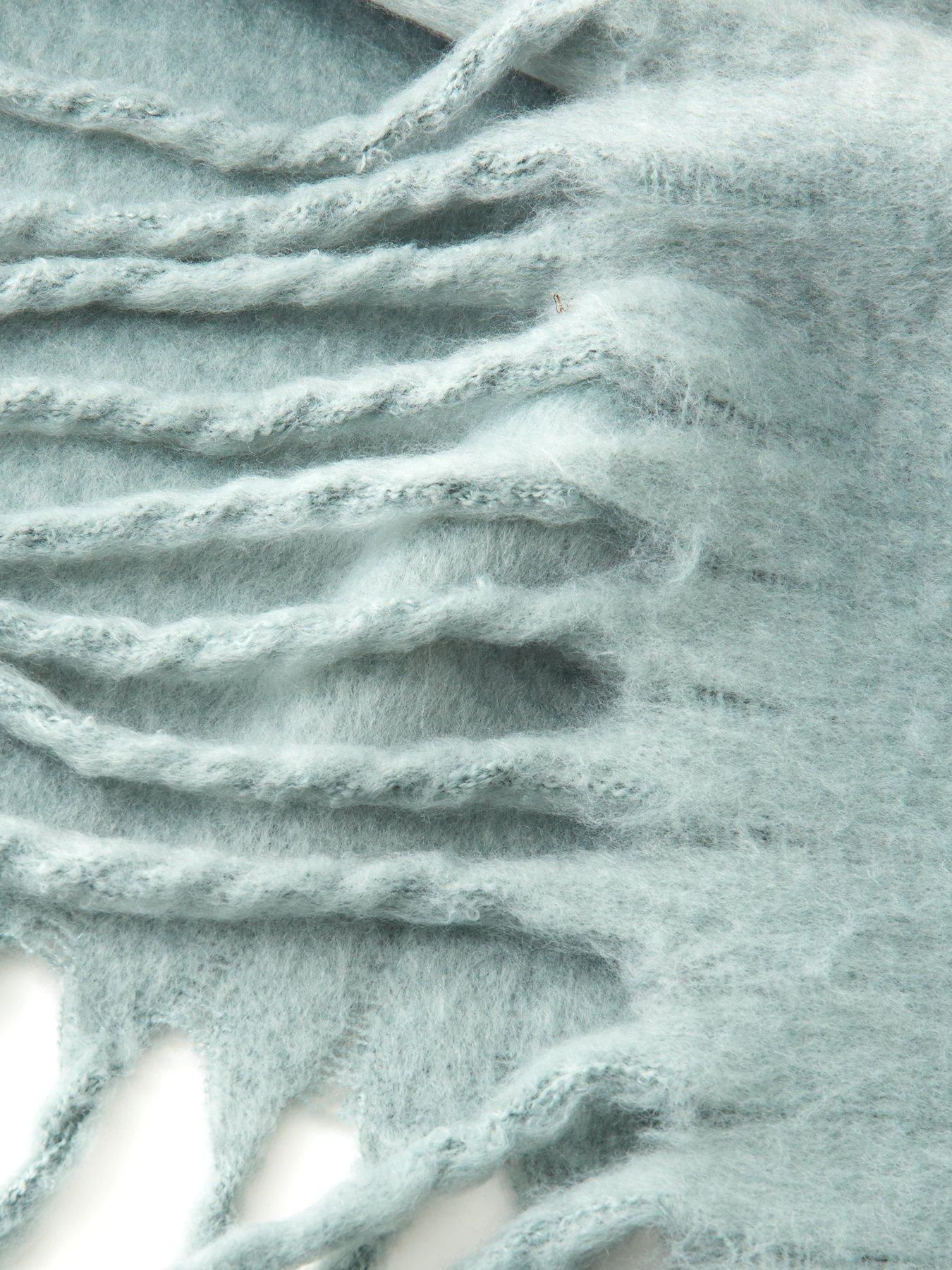 the-very-collection-brushed-tassel-scarf-bluedetail