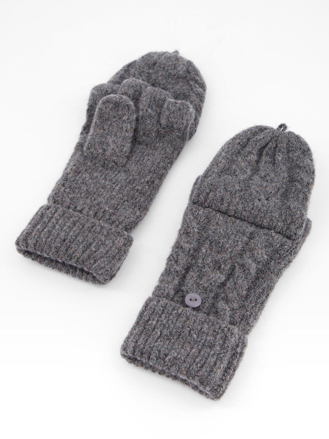 the-very-collection-cable-knit-mittens-greyoutfit