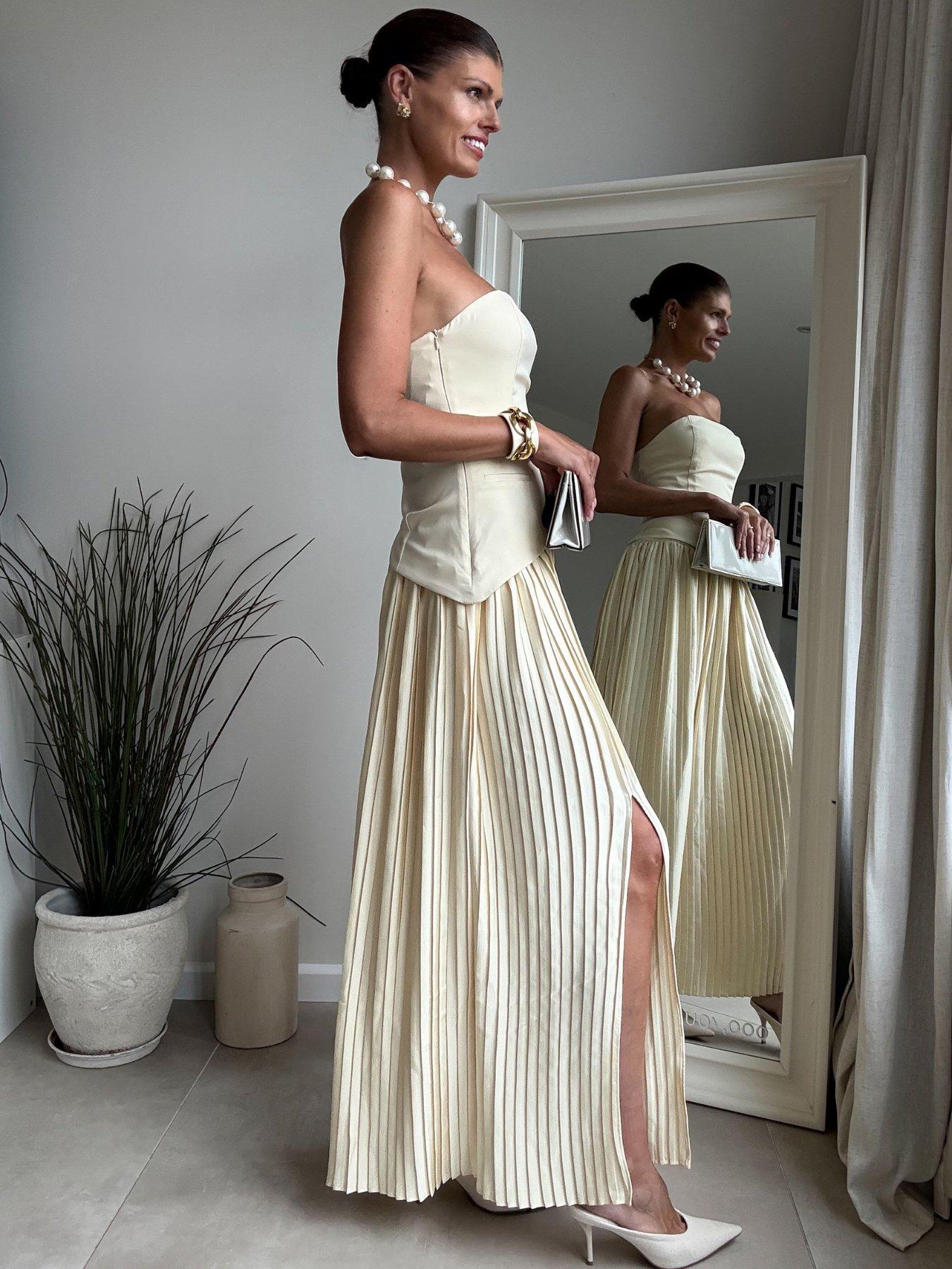 style-cheat-pleat-bandeau-dress-yellowoutfit