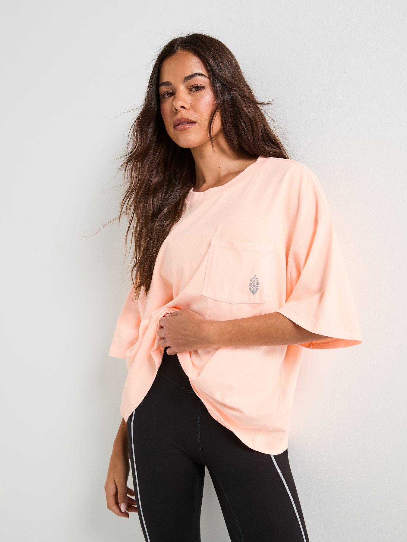 fp-movement-womens-training-logo-tackle-tee-pinkdetail
