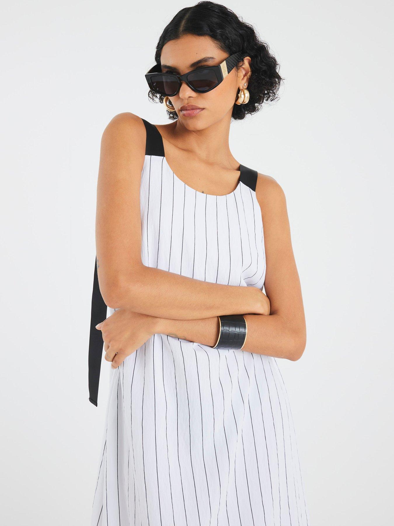 Image 3 of 4 of River Island Oversized Dress - White