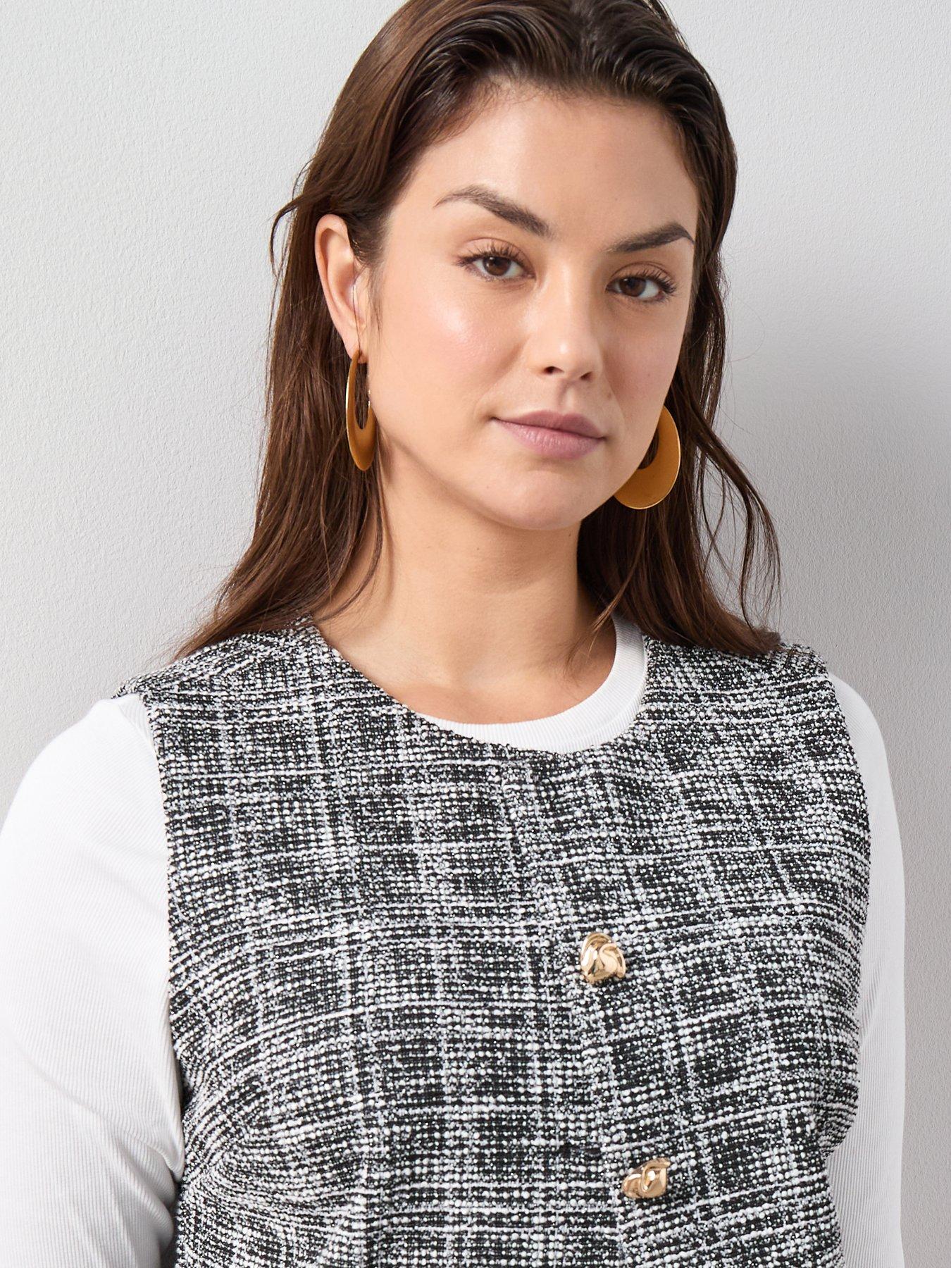 Image 4 of 6 of V by Very Curve Boucle Waistcoat - Black