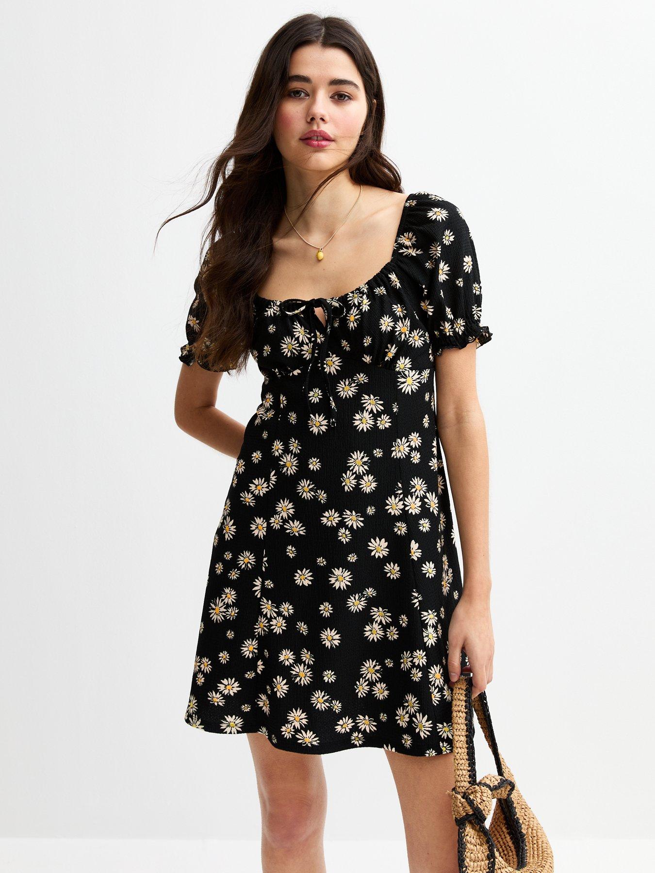 Image of New Look Textured Daisy Print Milkmaid Mini Dress - Black