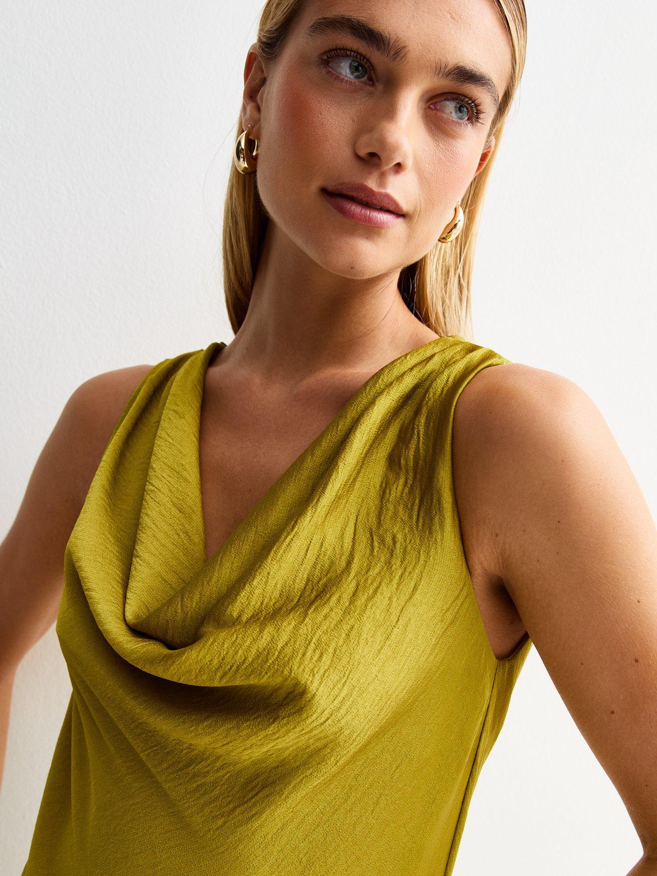 Image 3 of 6 of New Look Cowl Neck Midaxi Dress - Green