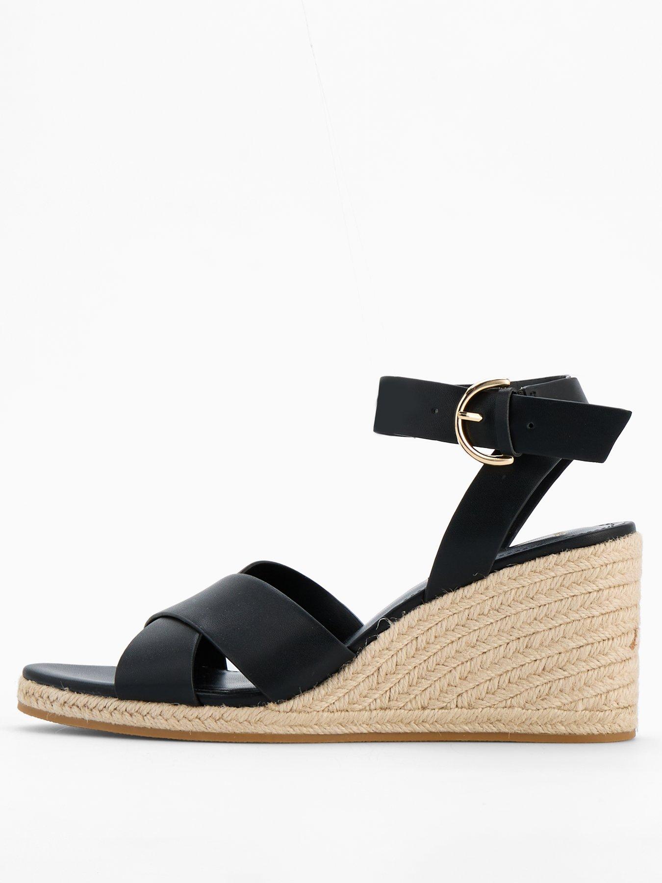 mango-wedge-sandal-with-crisscross-straps-blackstillFront