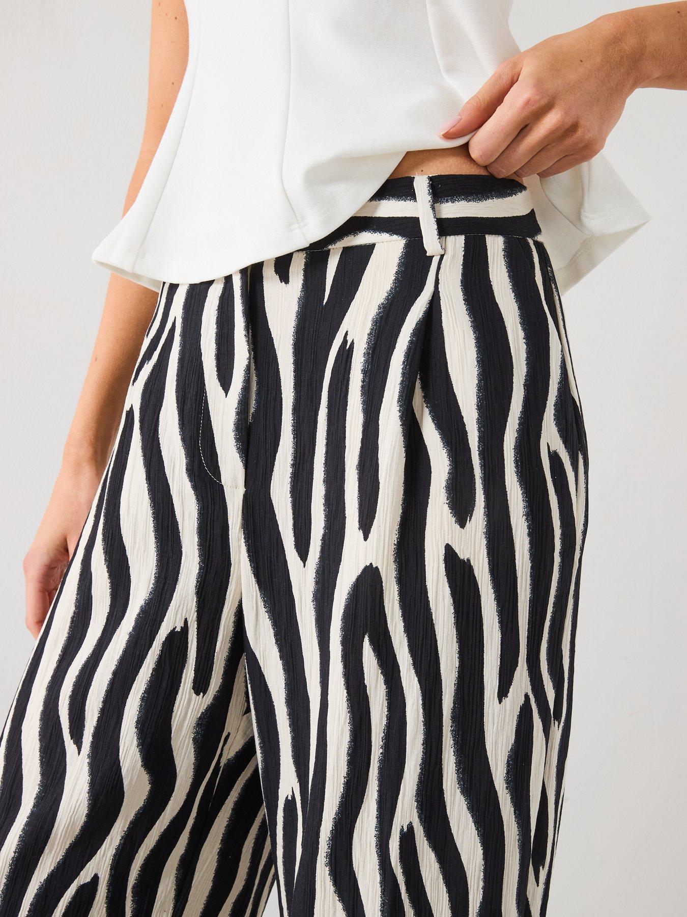 mango-zebra-print-straight-fit-trousers-blackoutfit