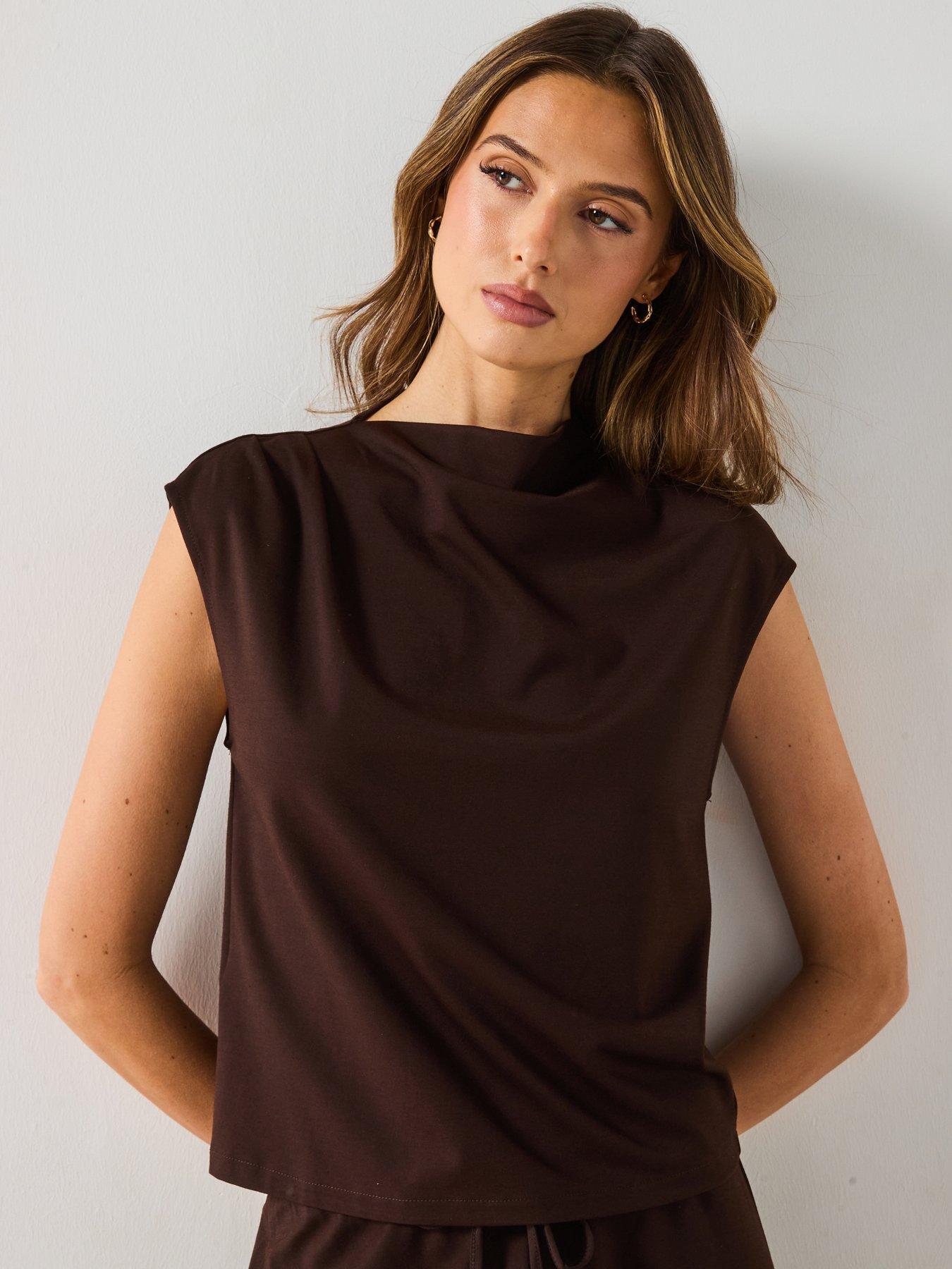 mango-candela-t-shirt-brownoutfit
