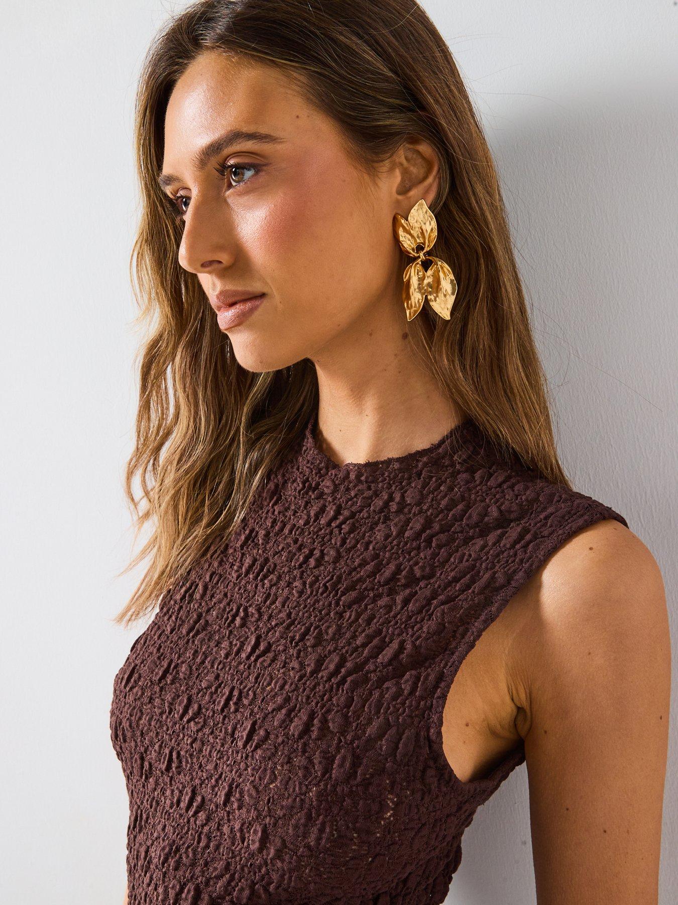 Image 4 of 5 of Mango Perkins Collar Textured Dress - Brown