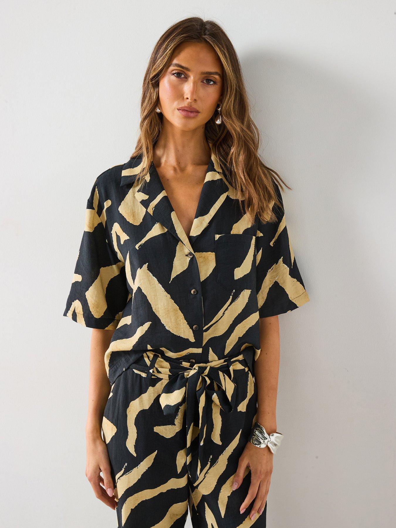 Image of Mango Printed Short-Sleeved Shirt - Black