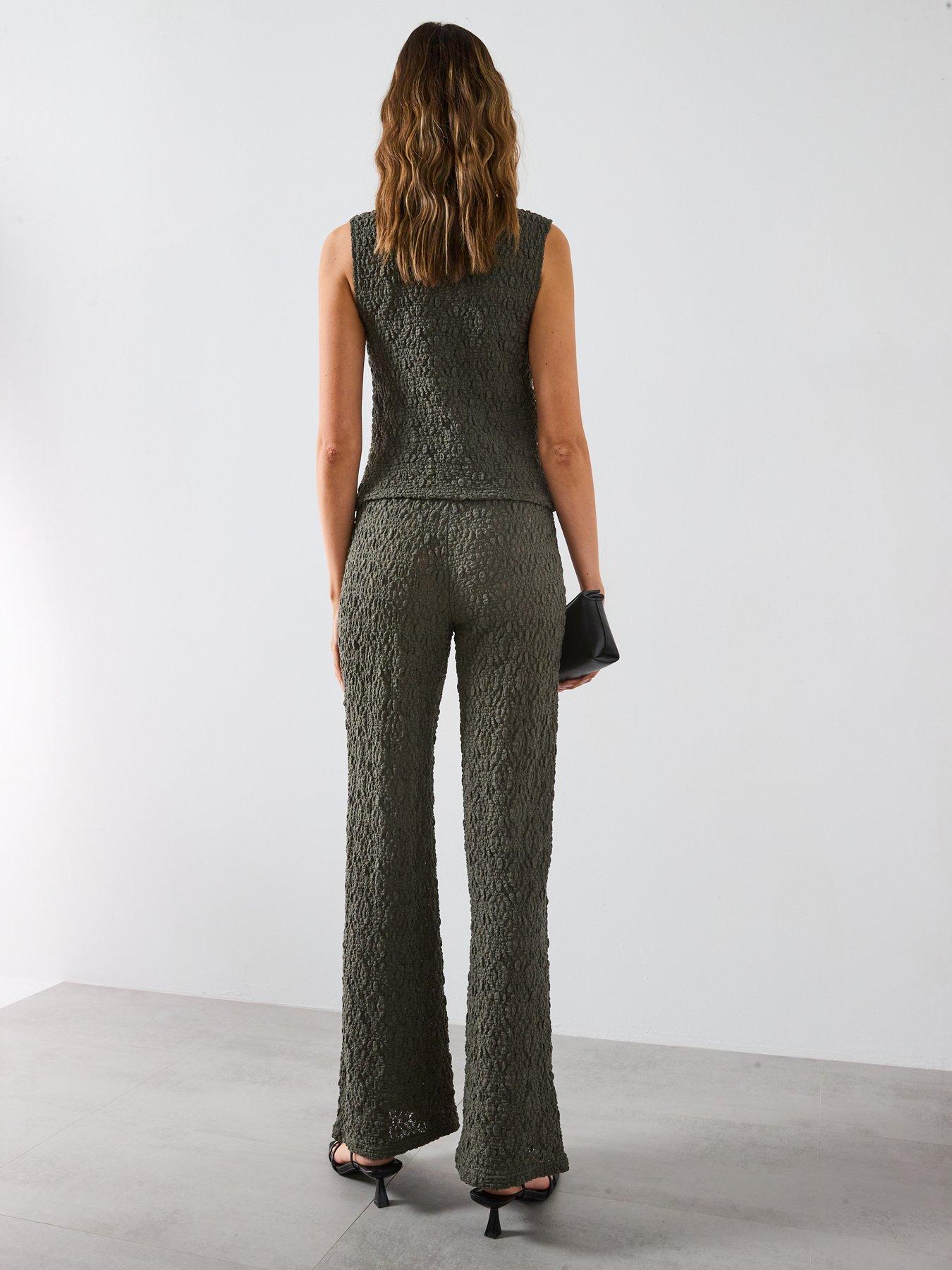 mango-bow-texture-top-khakidetail