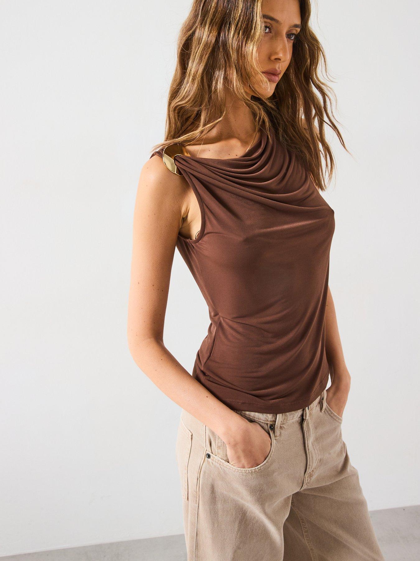 mango-fitted-top-with-metallic-detail-browndetail
