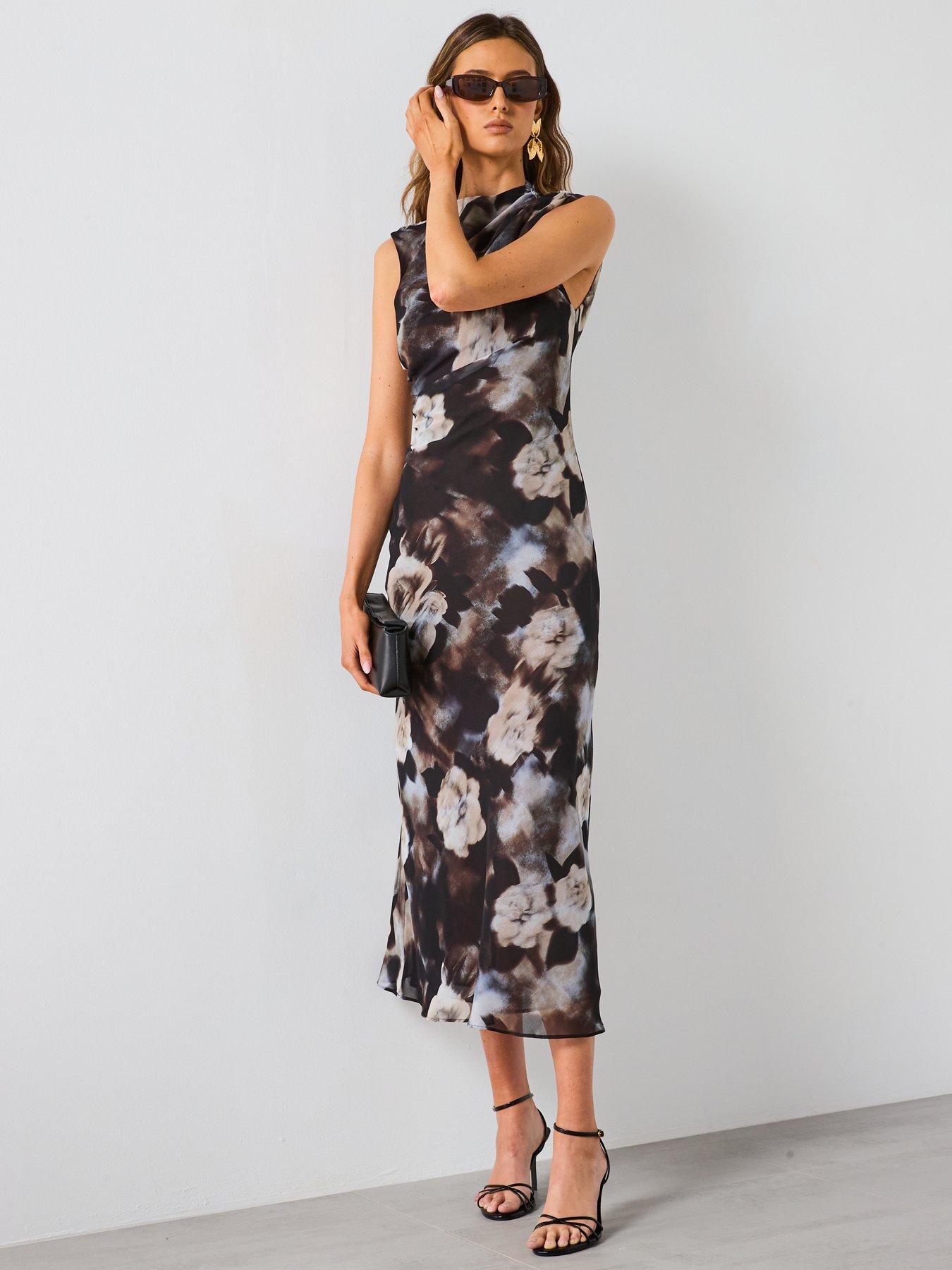 gray maternity cocktail dress Heather Grey Cutout Fitted Midi – PinkBlush Mud Pie Holiday 2020 22 Caption ideas | Color:4#-Dark green or date nights