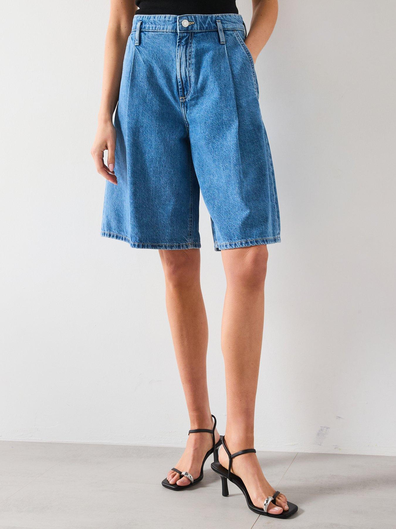 mango-bermuda-wide-leg-darts-shorts-bluefront