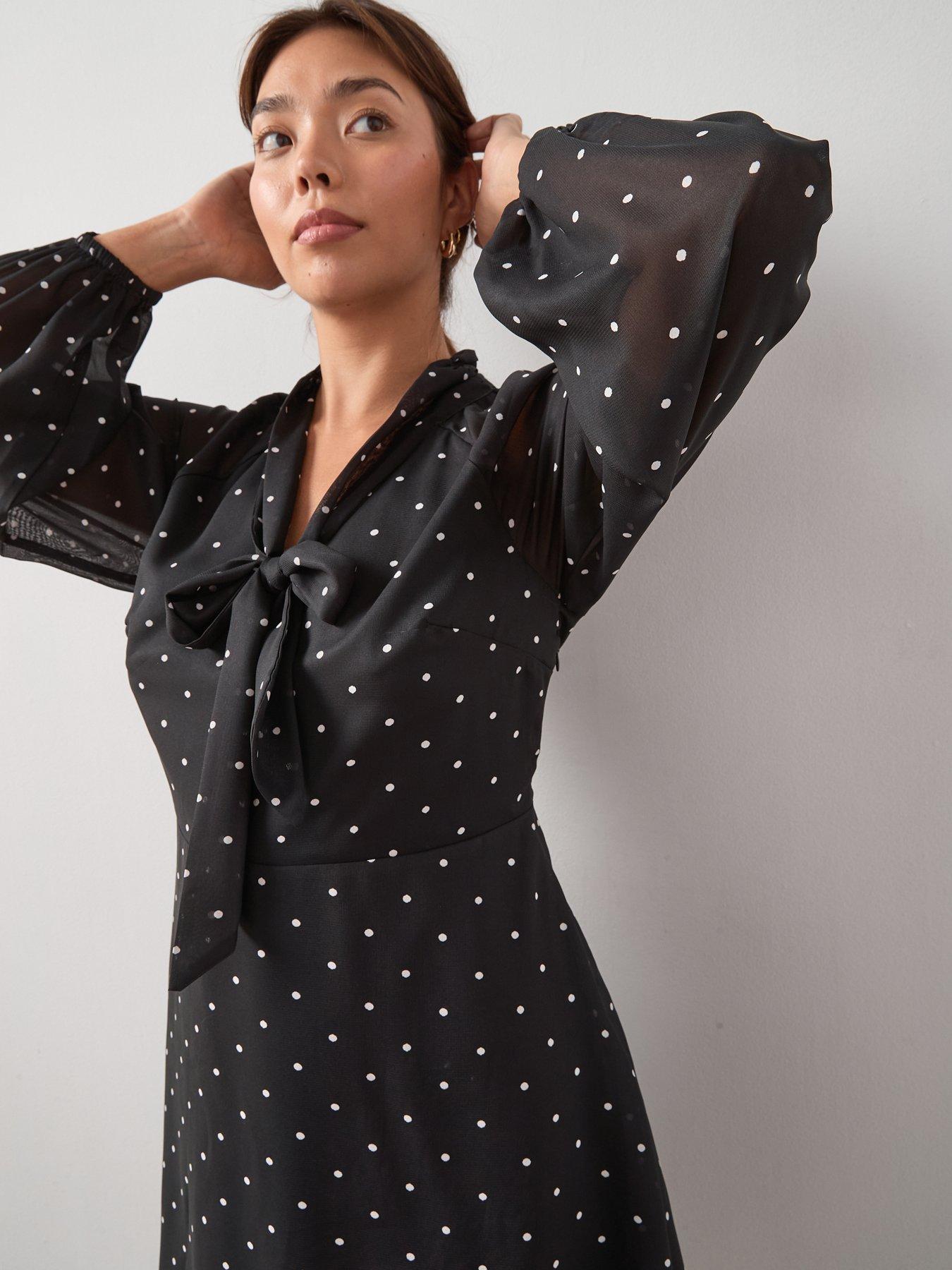 the-very-collection-curve-tie-neck-mini-dress-printoutfit