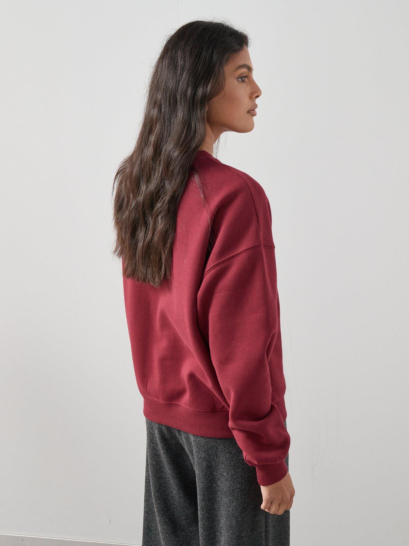 the-very-collection-country-club-graphic-sweatshirt-burgundystillFront
