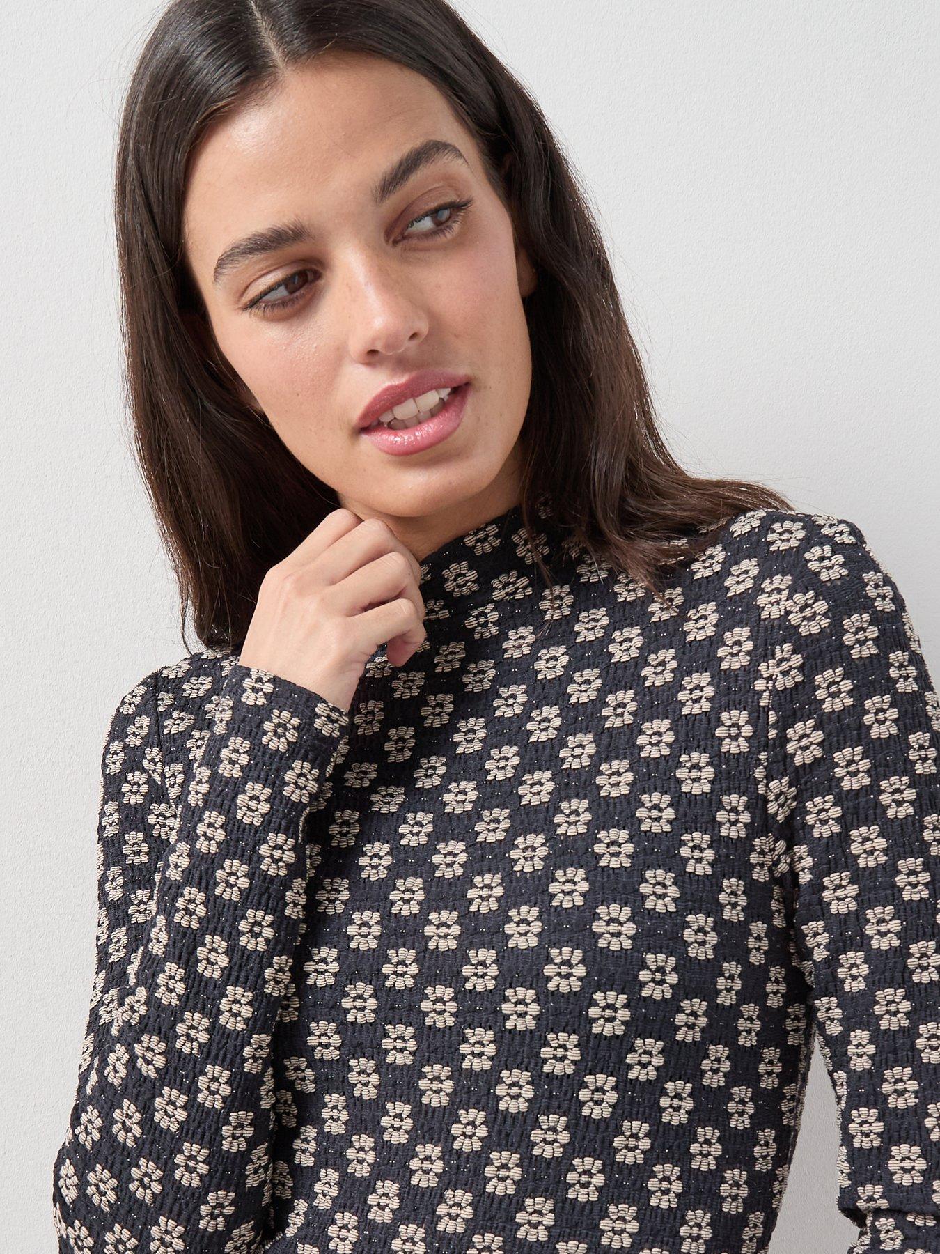 the-very-collection-high-neck-floral-top-multioutfit