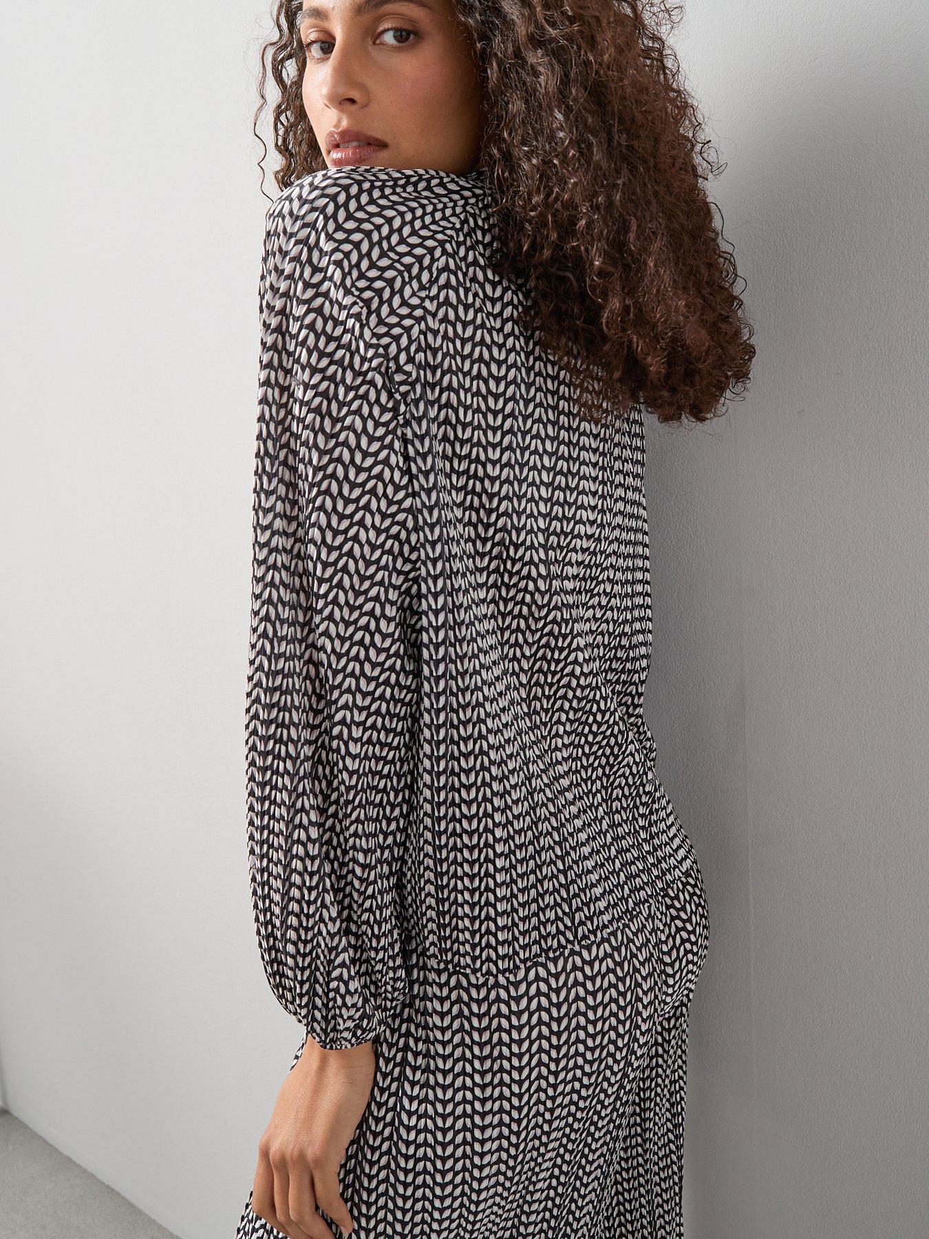 Image 6 of 7 of The Very Collection Plisse Printed Co Ord Top - Multi