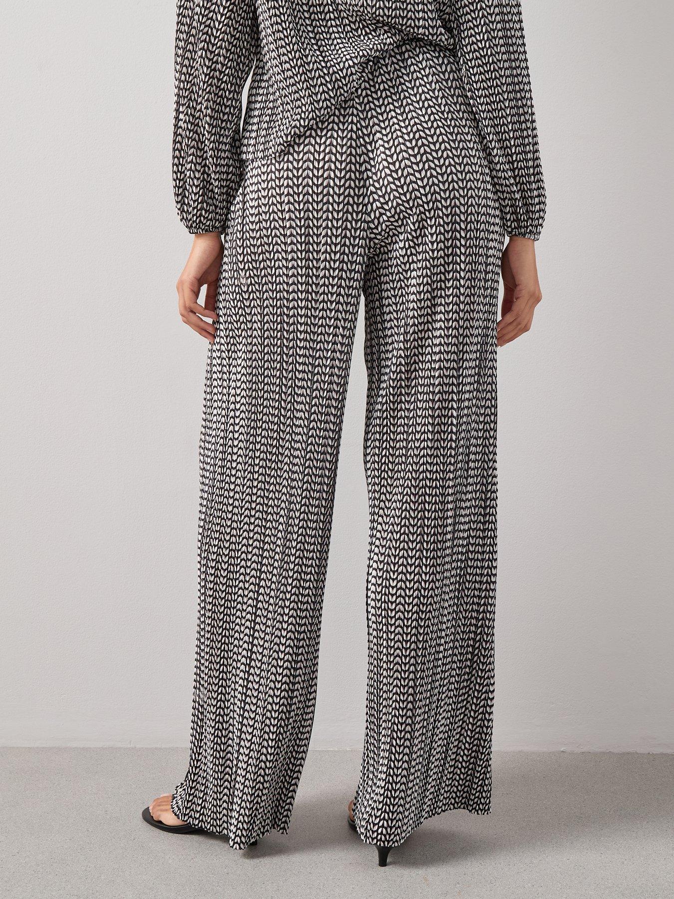 the-very-collection-plisse-printed-co-ord-bottom-multistillFront