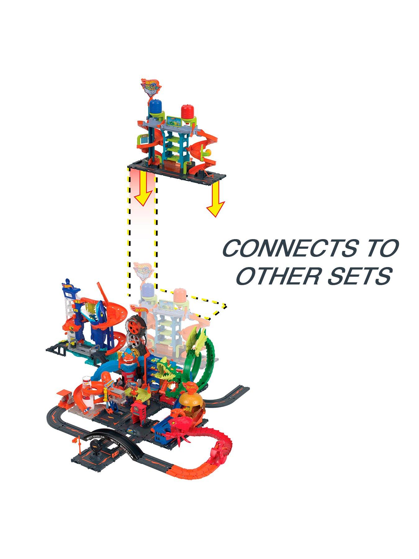 Image 3 of 7 of Hot Wheels Colour-Changing City Mega Car Wash Playset
