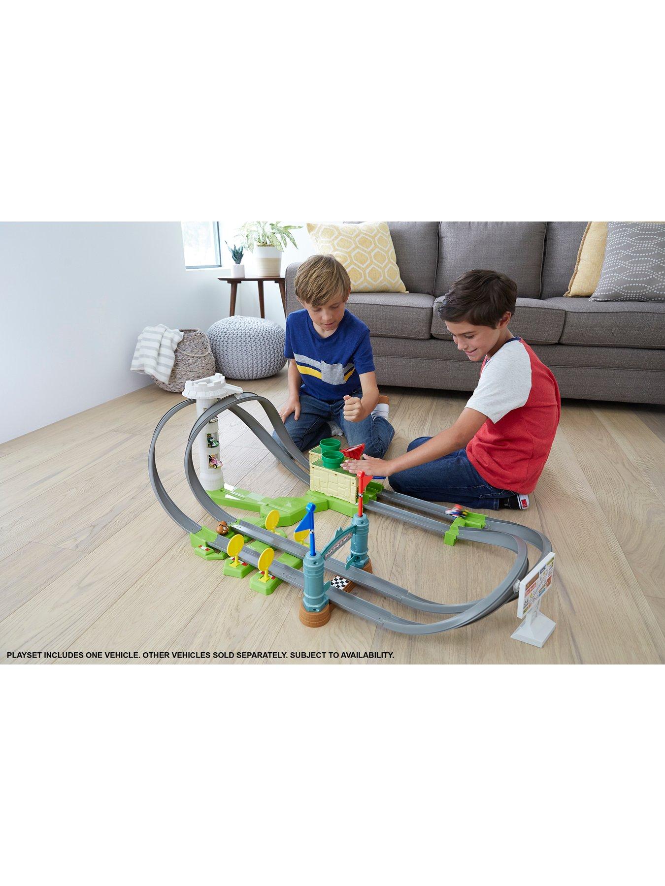 hot-wheels-hot-wheels-mario-kart-circuit-lite-track-setstillFront