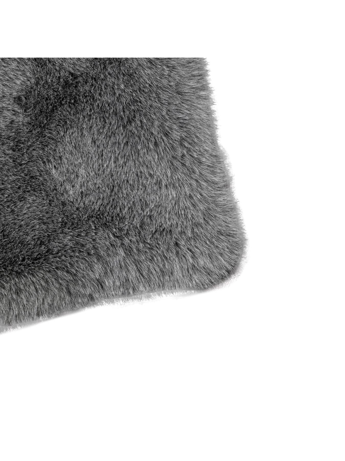Image 5 of 5 of Gallery Direct Roscoe Faux Fur Throw - Smoke Grey