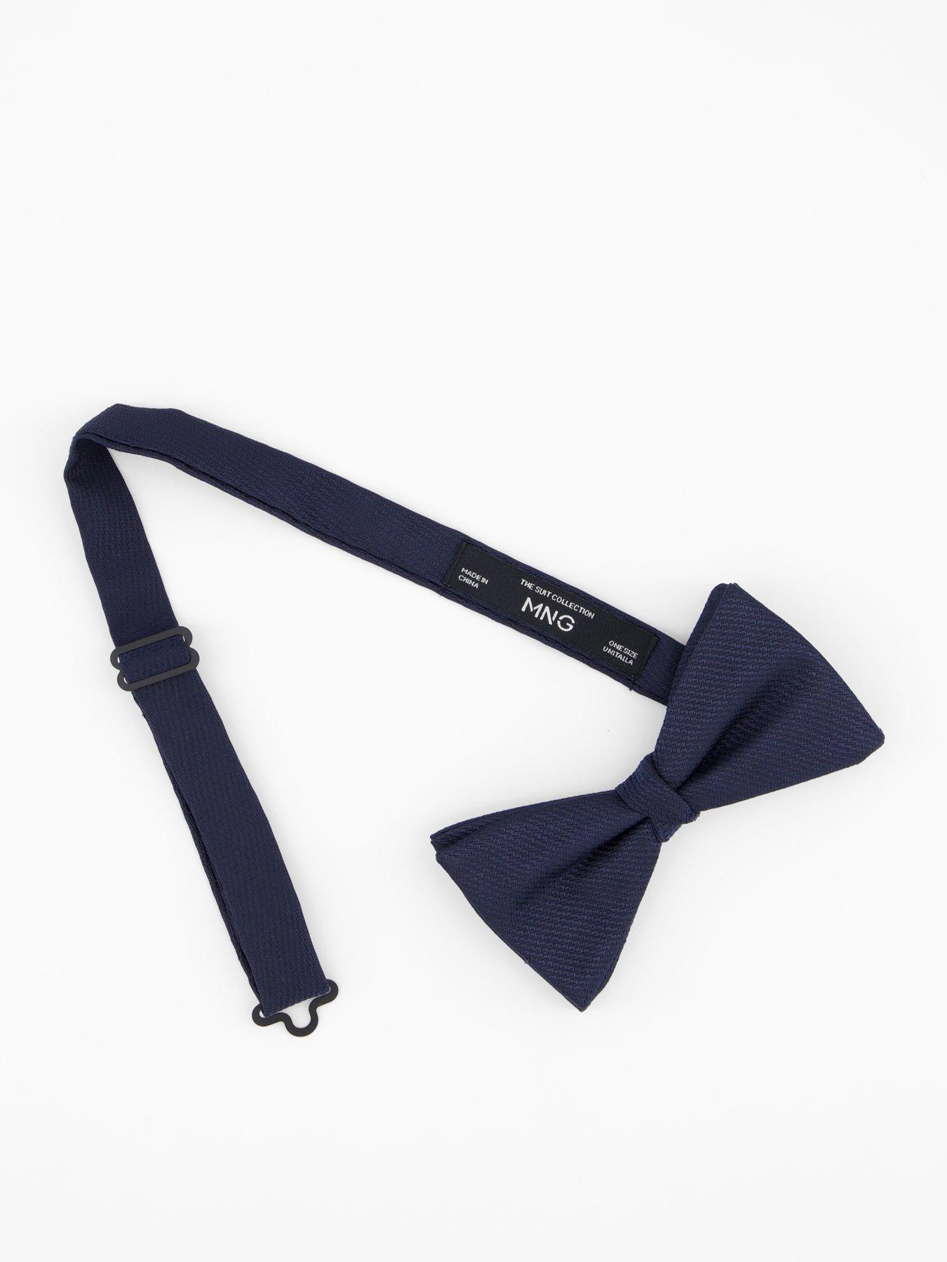 mango-tailored-bow-tie-navyoutfit
