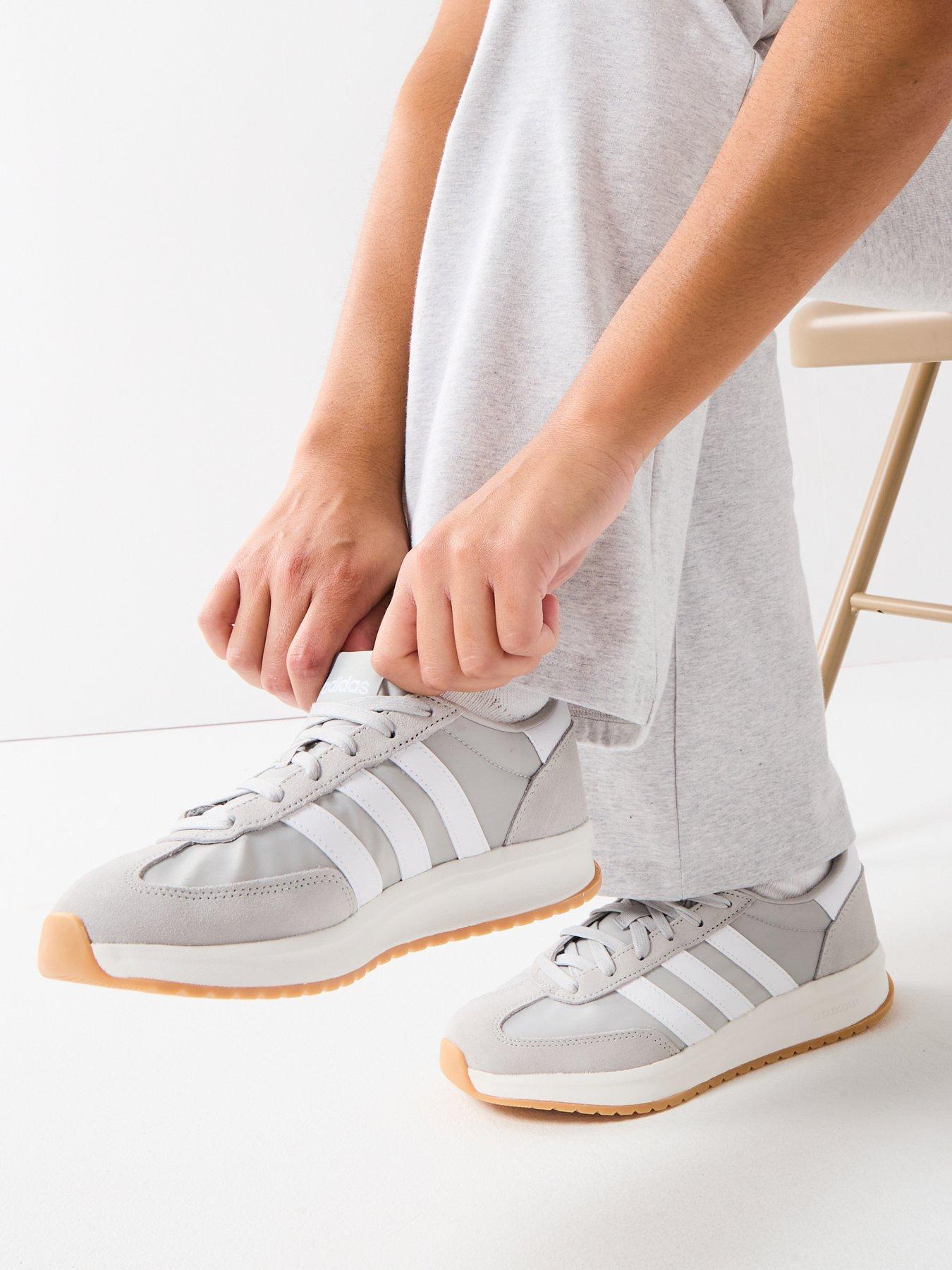 adidas-sportswear-womens-run-70s-trainer-grey