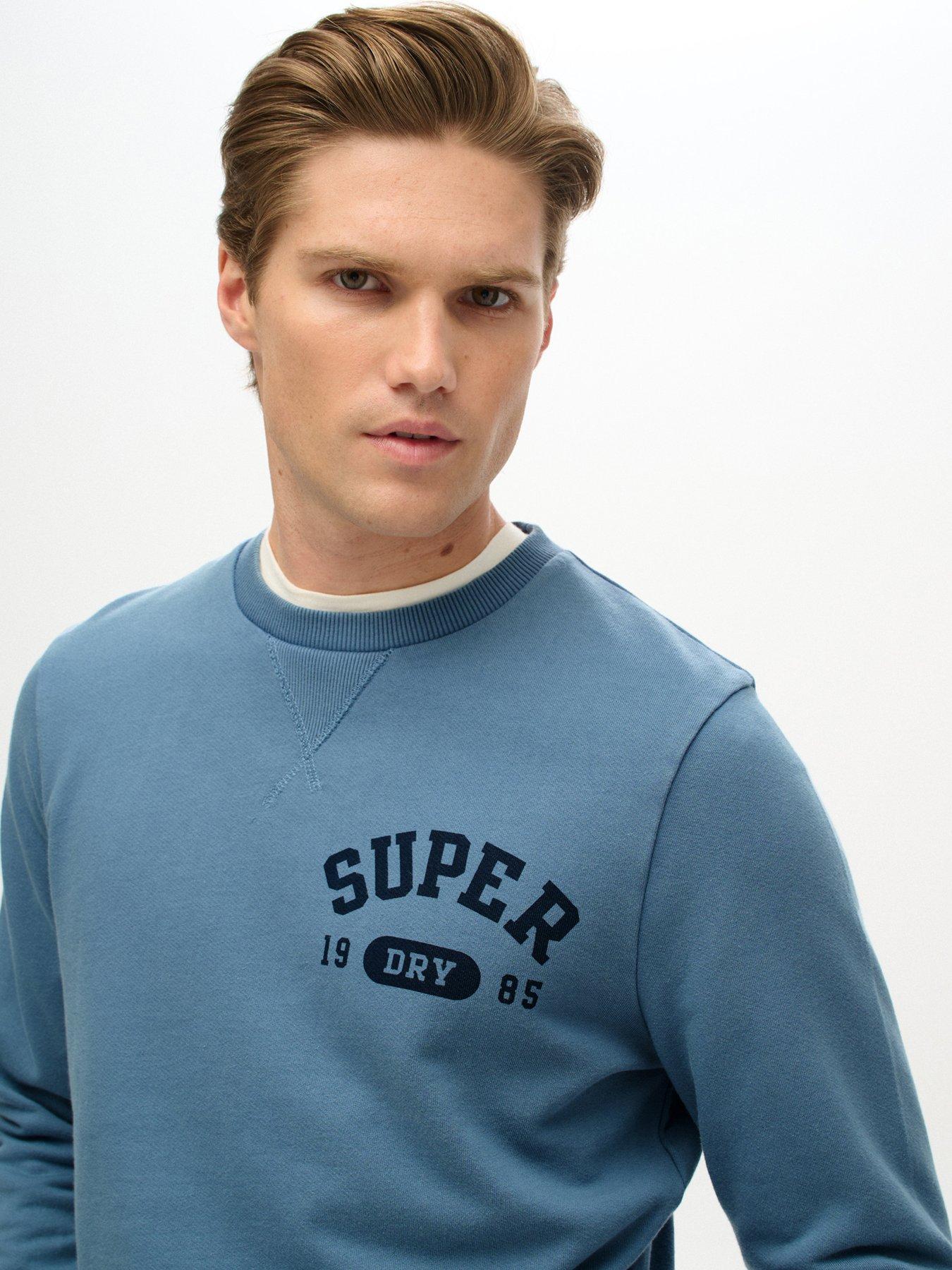 superdry-original-athletic-printed-crew-sweat-blueoutfit