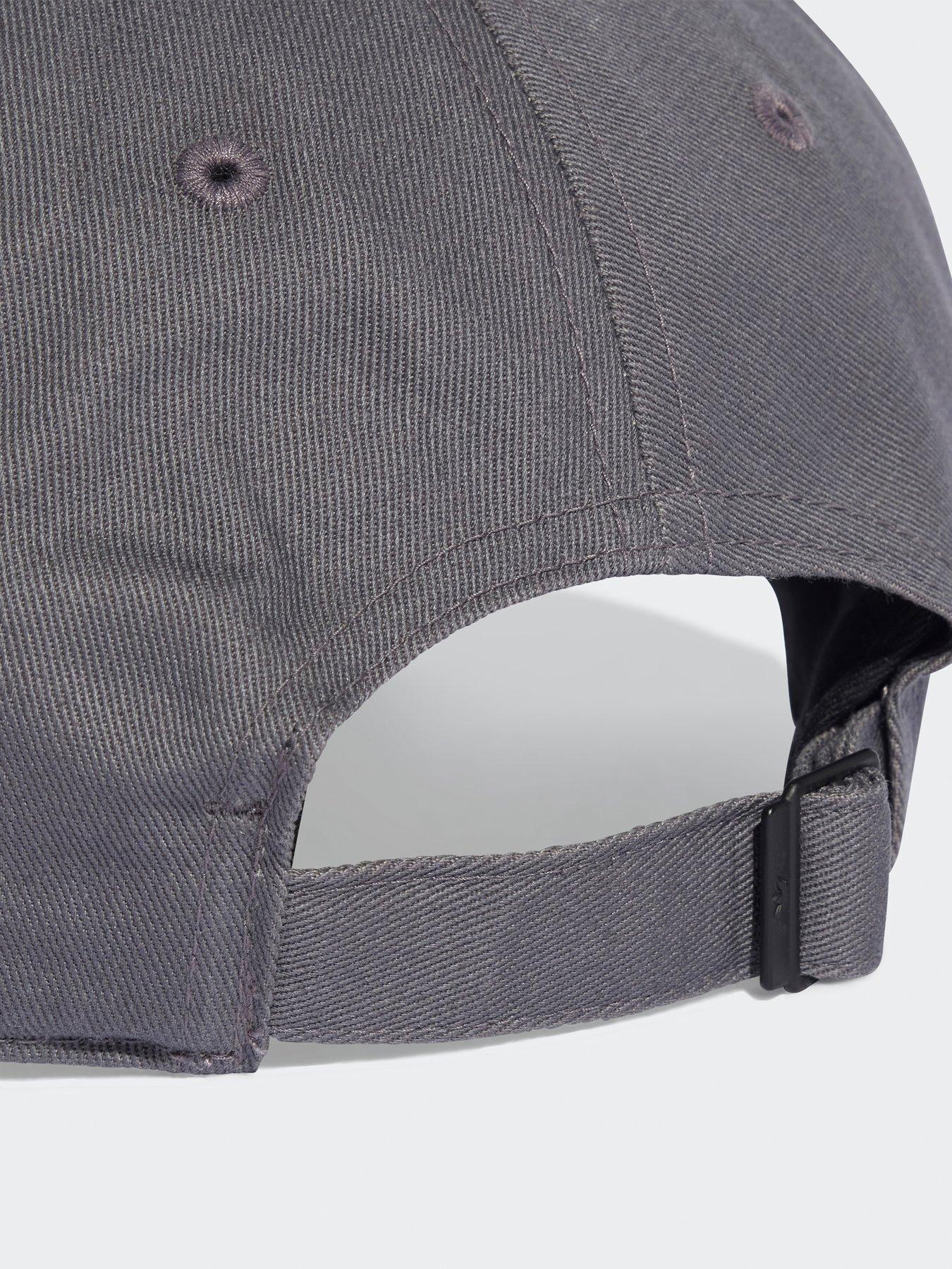 adidas-originals-unisex-baseball-cap-greyoutfit