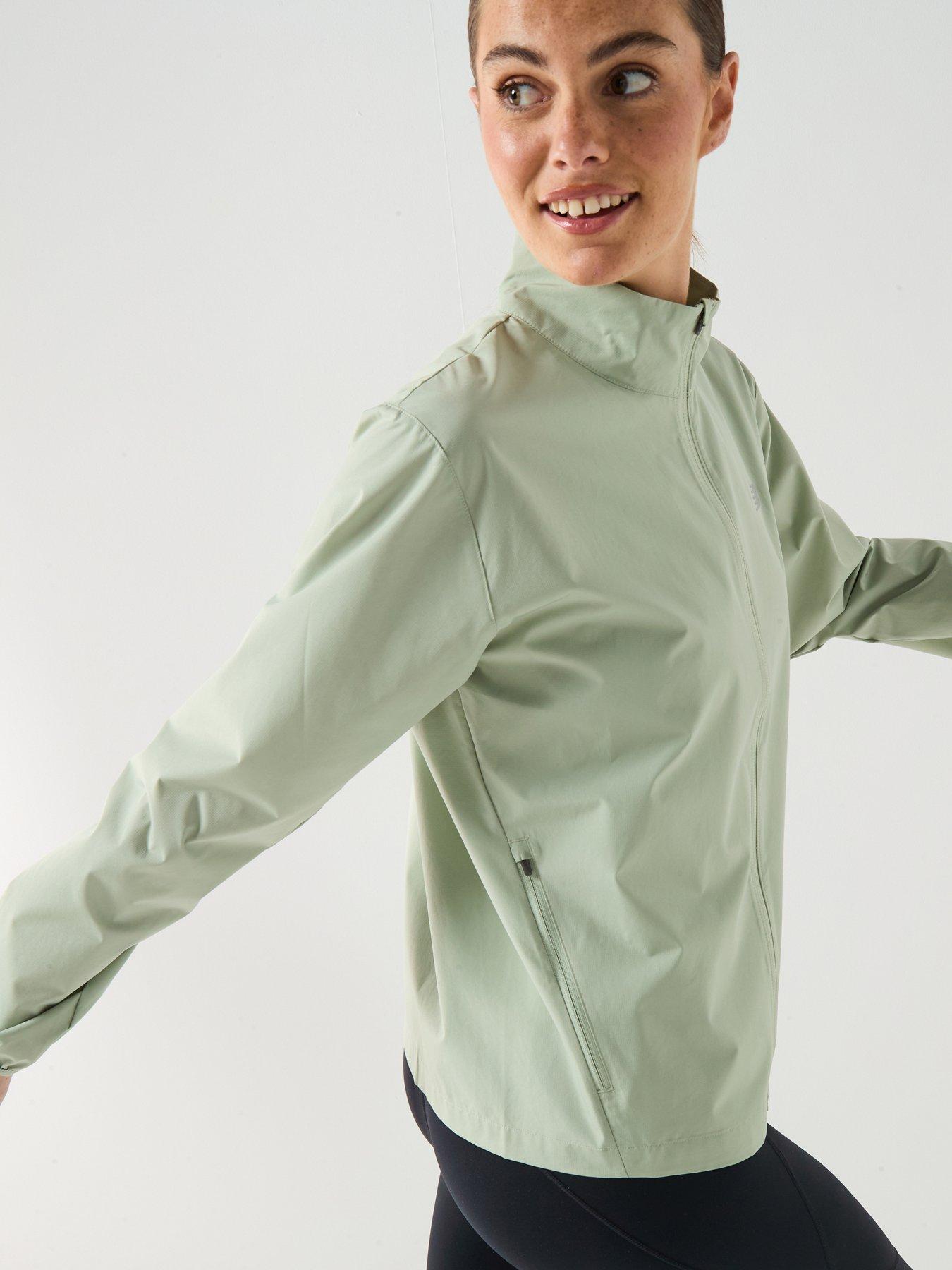 new-balance-womens-running-essential-jacket-greendetail